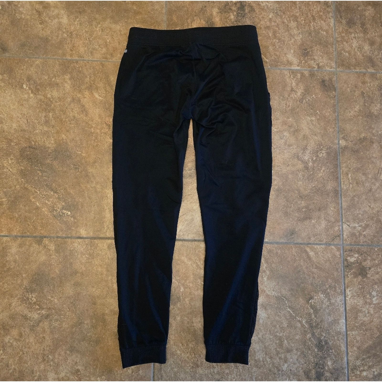 Fabletics Black | FABLETICS | Mesh Detailed Jogger Pant Size US 26 / EU 42 - 2 Thumbnail