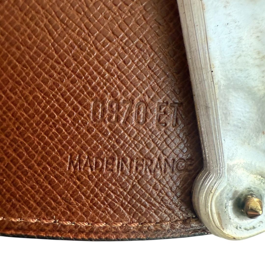 Louis Vuitton LV Louis Vuitton Monogram Porte Cartes Pression Card Case Size ONE SIZE - 3 Thumbnail