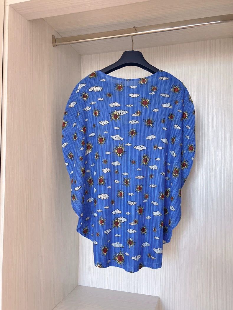 Issey Miyake Issey Miyake size:one size Blue sunflower rib round top Size S / US 4 / IT 40 - 3 Thumbnail