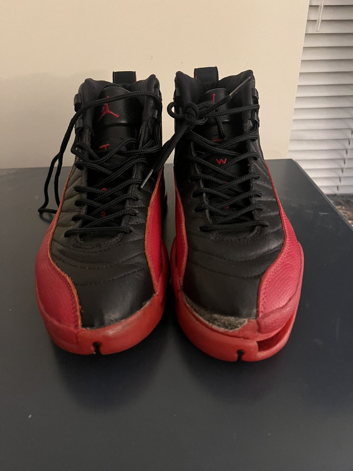 Jordan Brand Jordan 12 flu game Size US 9 / EU 42 - 4 Thumbnail