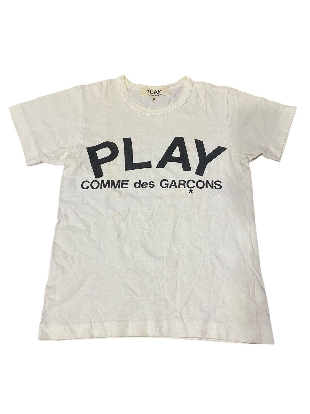 Comme des Garcons × Japanese Brand × Vintage Vintage PLAY Comme Des Garcon Spellout Tee AD2002 Size S / US 4 / IT 40 - 1 Thumbnail