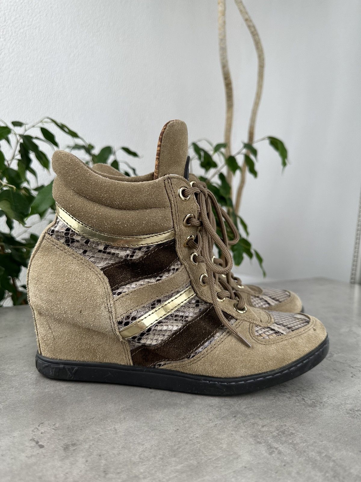 Miss Sixty Miss Sixty hi-top Sneakers Size US 10 / IT 40 - 9 Thumbnail