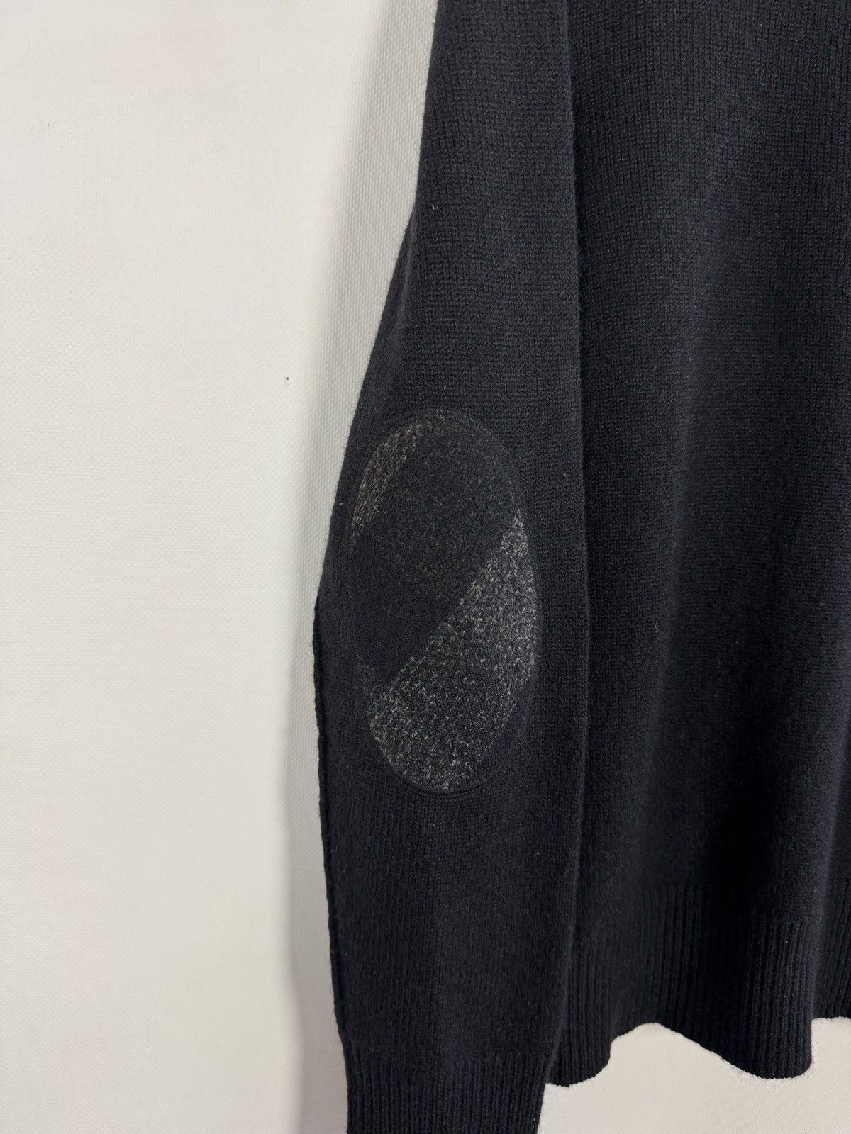 Burberry Burberry London Cashmere Sweater Black Elbow Patches Size M Size US M / EU 48-50 / 2 - 6 Thumbnail