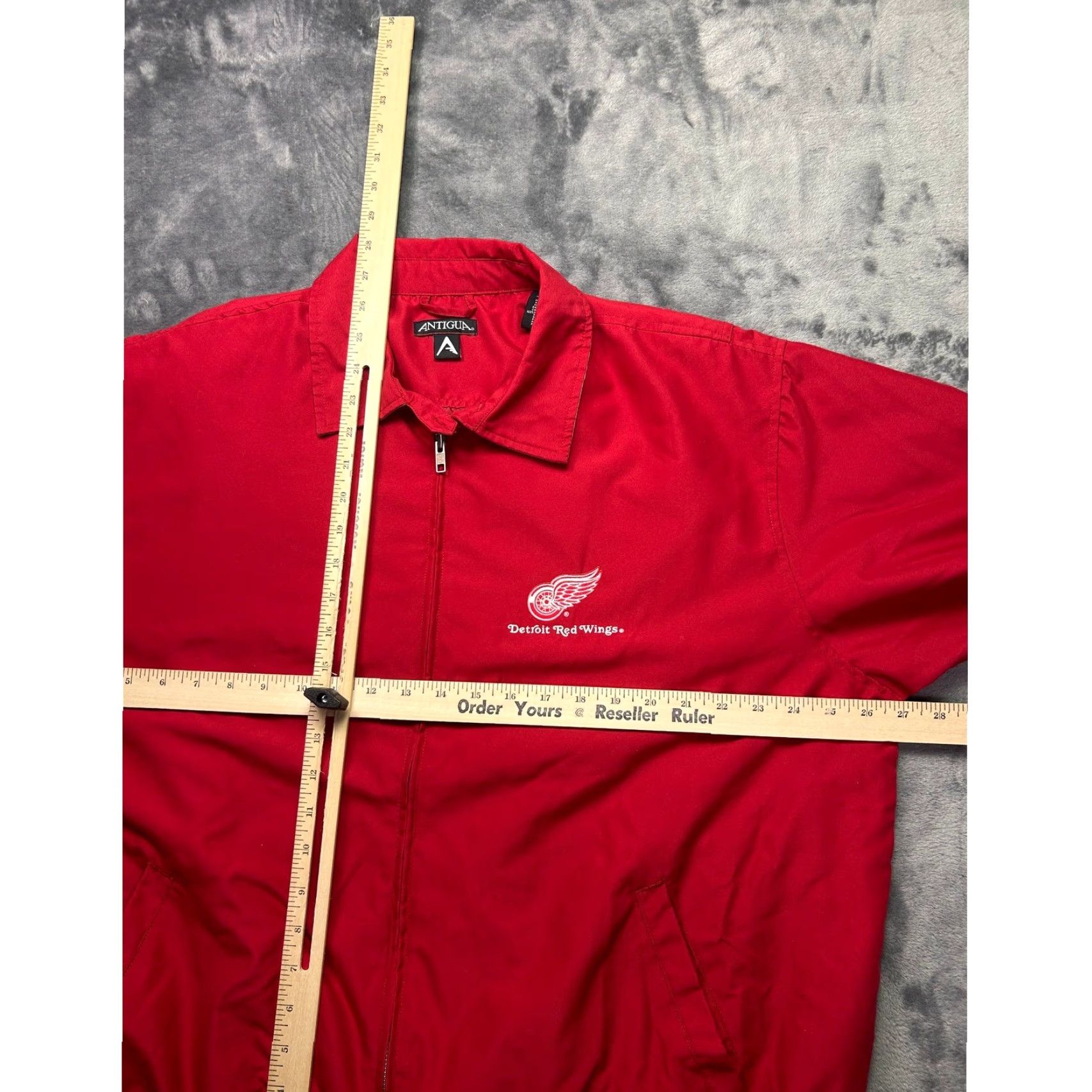 NHL VINTAGE Antigua Detroit Red Wings Mens L Red Full Zip Windbreaker Jacket NHL Hockey Size US L / EU 52-54 / 3 - 5 Thumbnail