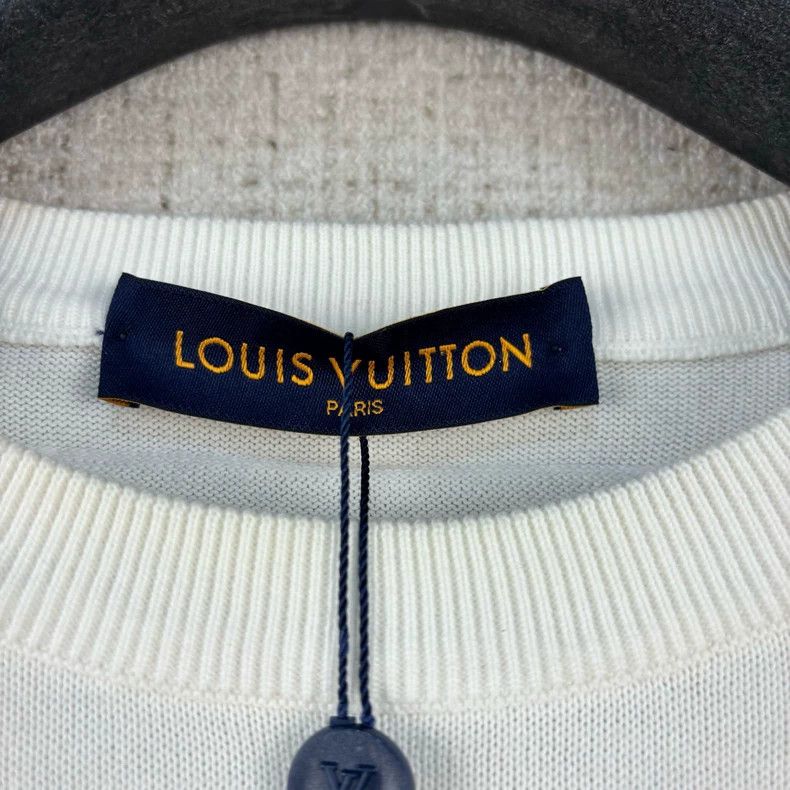 Louis Vuitton Louis Vuitton FW22 Geometric Short Sleeve Crew Neck Knit S Size US S / EU 44-46 / 1 - 4 Thumbnail
