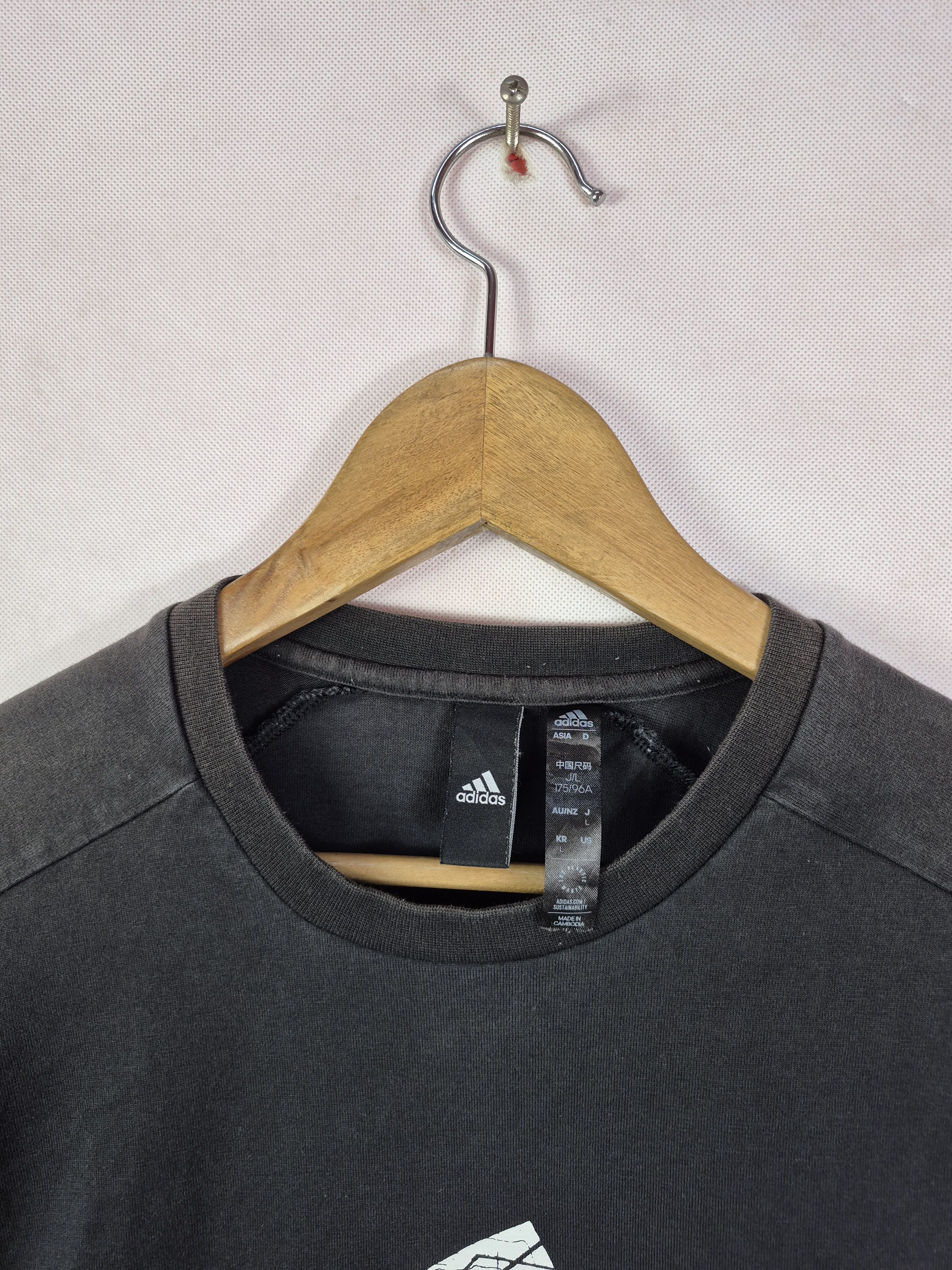 Adidas 🔥 Adidas Big Logo Sportswear Tee Size US L / EU 52-54 / 3 - 9 Thumbnail