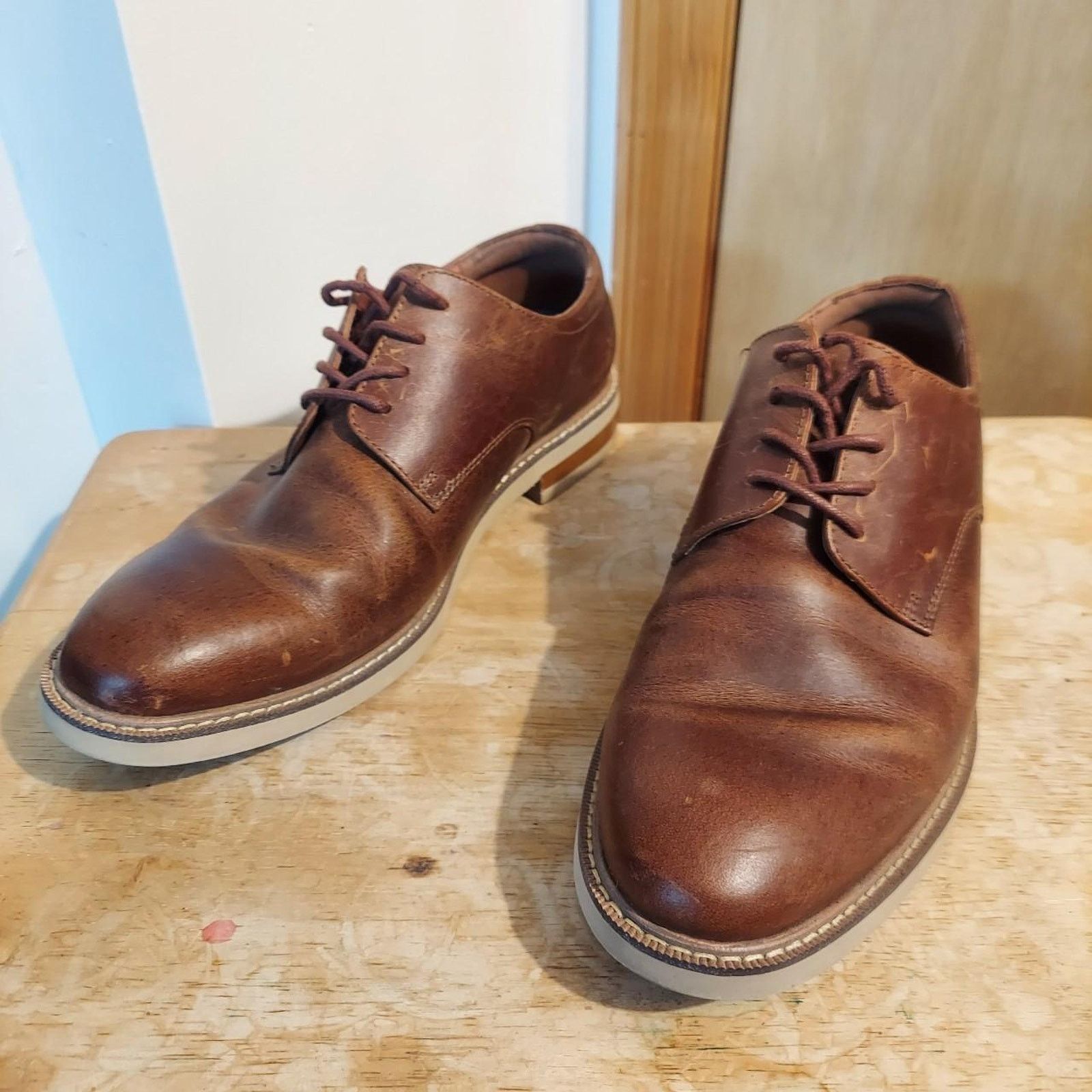 Vince Camuto Vince Camuto Tacito Men's US 9.5 W Leather Oxford Shoes EUC Size US 9.5 / EU 42-43 - 1 Thumbnail