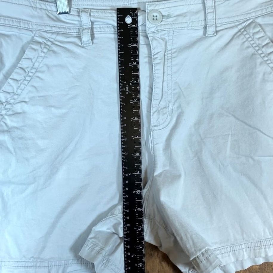 Eddie Bauer Eddie Bauer Womens Shorts Gray Midi Casual Wear Stretch 14 Bermuda Flat Front Activewear Casual Womens Shorts Gray 14 Size 36" / US 14 / IT 50 - 7 Thumbnail