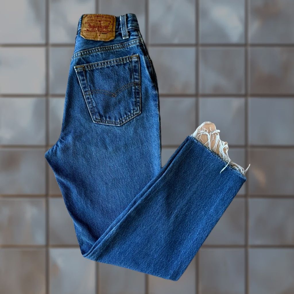Levi's VINTAGE Levi's 501 Jeans 25 Blue Denim Made in USA Workwear Non Selvedge Mens Jeans 80s Size US 26 / EU 42 - 1 Thumbnail