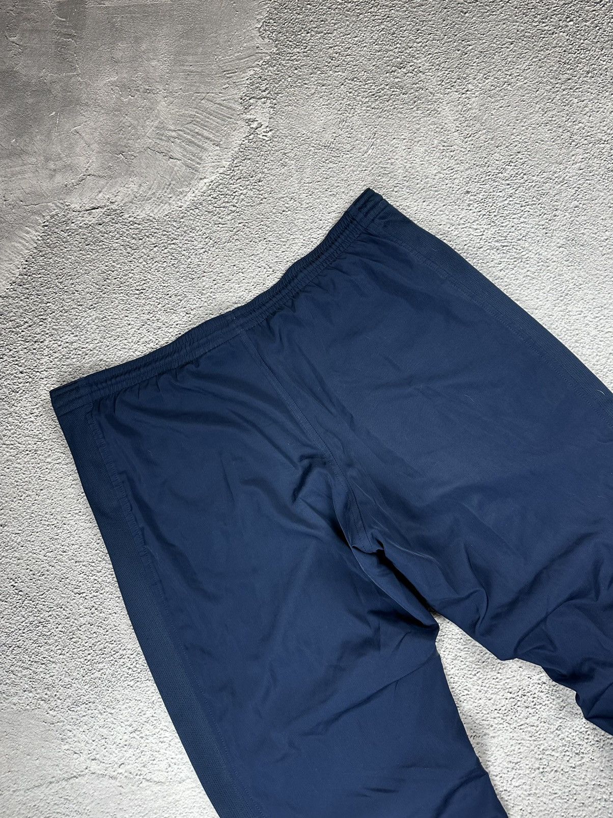 Nike Vintage Nike Nylon Track Pants Drill Y2K Style Baggy Size US 34 / EU 50 - 7 Thumbnail