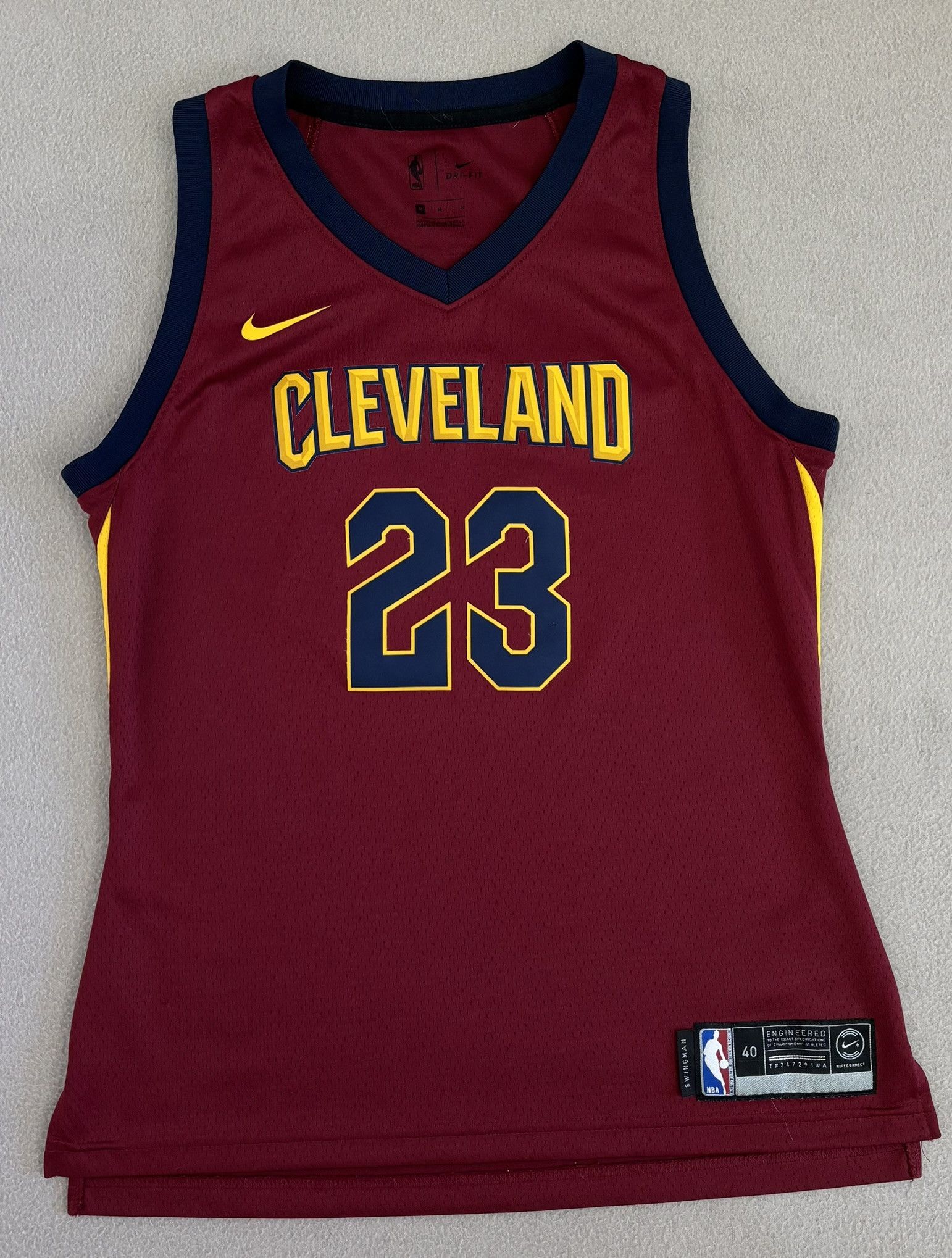 Nike Cleveland Cavaliers 2017/2021 James #23 Nike Icon Edition Size US M / EU 48-50 / 2 - 5 Thumbnail