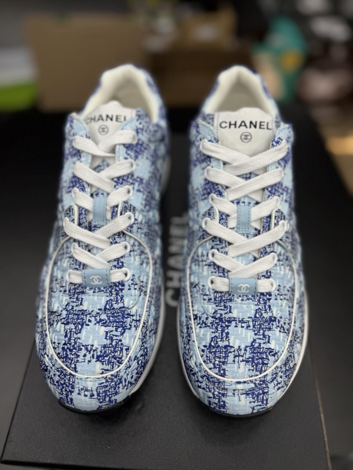 Chanel CHANEL CC Logo Sneaker Size 40.5EU/10.5US(W)/9US(M) $1425 Size US 10.5 / IT 40.5 - 6 Thumbnail