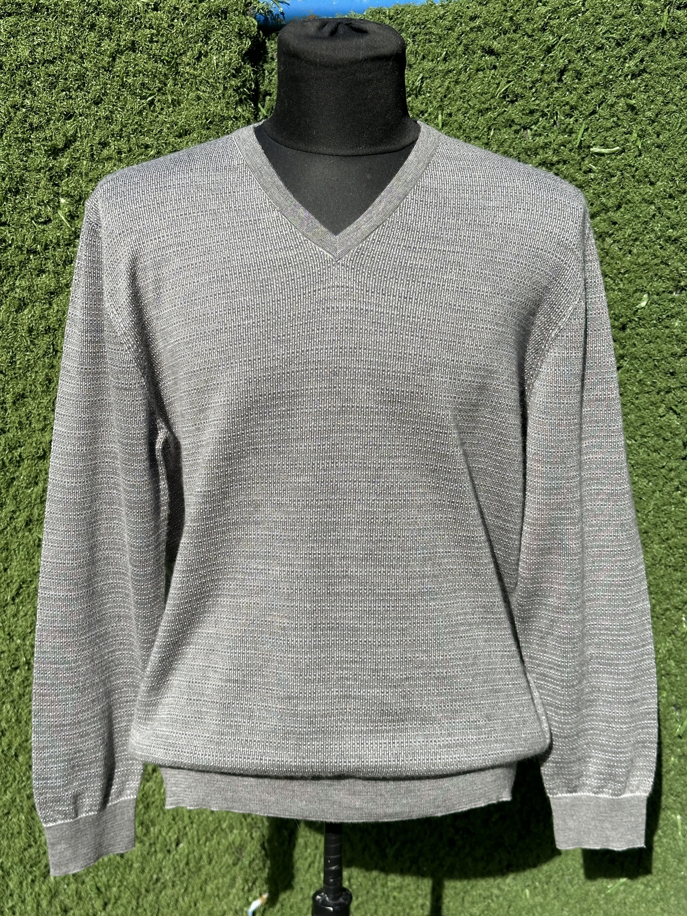 Prada Prada Milano V Neck Light Sweater Pullover Striped Size 52 L Size US L / EU 52-54 / 3 - 1 Thumbnail