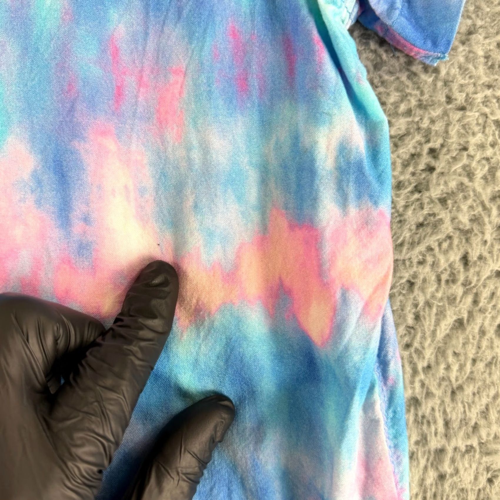 Chubbies Chubbies The Mr. Cool Button-Up Shirt Mens Medium Blue Pink Tie Dye Short Sleeve Size US M / EU 48-50 / 2 - 6 Thumbnail