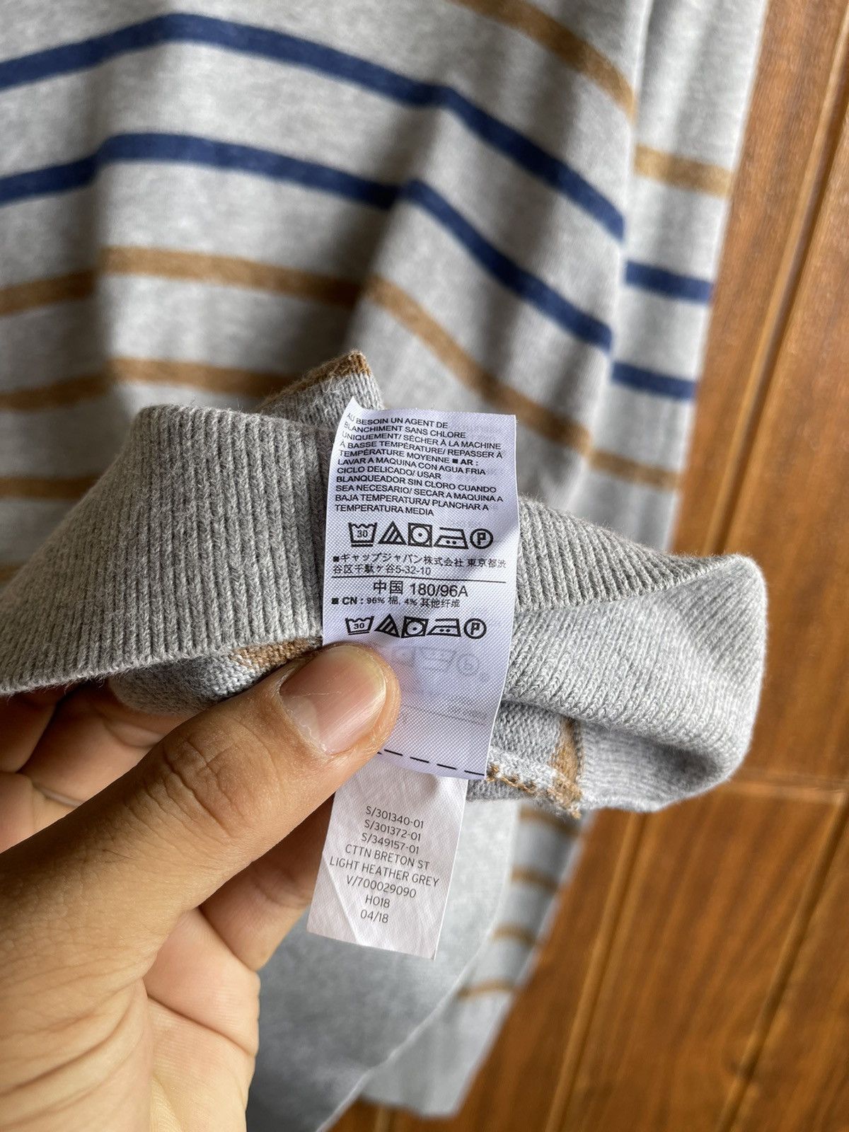 Gap 🔥GAP🔥Striped Sweatshirt V Neck Long Sleeve Tee Size US M / EU 48-50 / 2 - 9 Thumbnail
