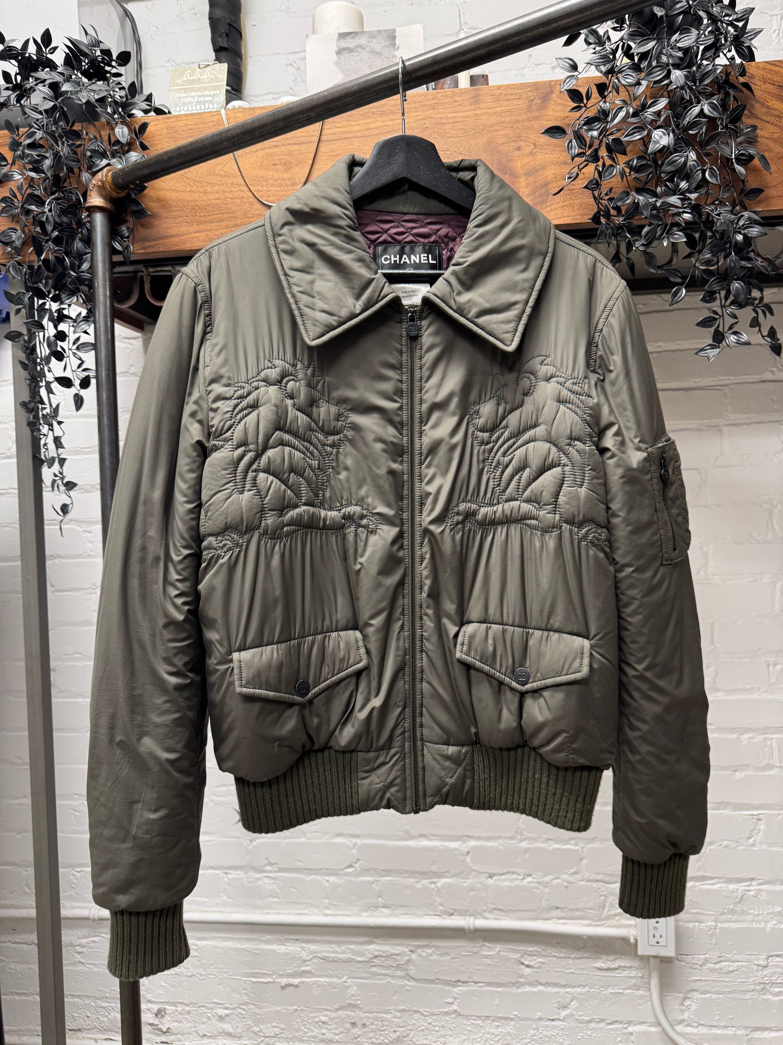 Chanel SS2014 Chanel ‘Lion Crest’ Quilted & Embroidered Logo Waistline Cropped Jacket Size S / US 4 / IT 40 - 1 Thumbnail