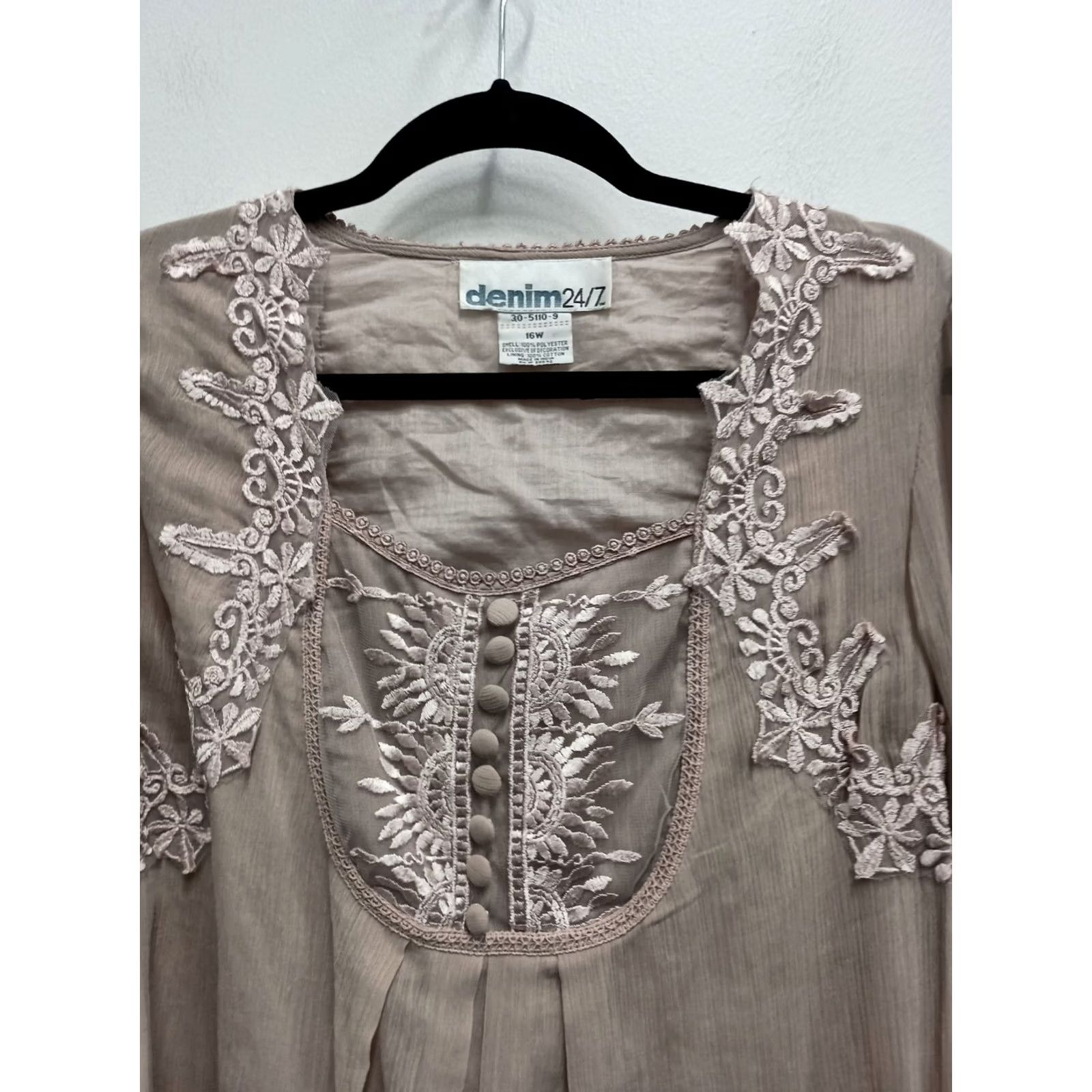 Denime Denim 24/7 Blouse Top Womens Size 16W Beige Embroidered Sheer BOHO Cottage Fairy Size XXL / US 16-18 / IT 52-54 - 3 Thumbnail