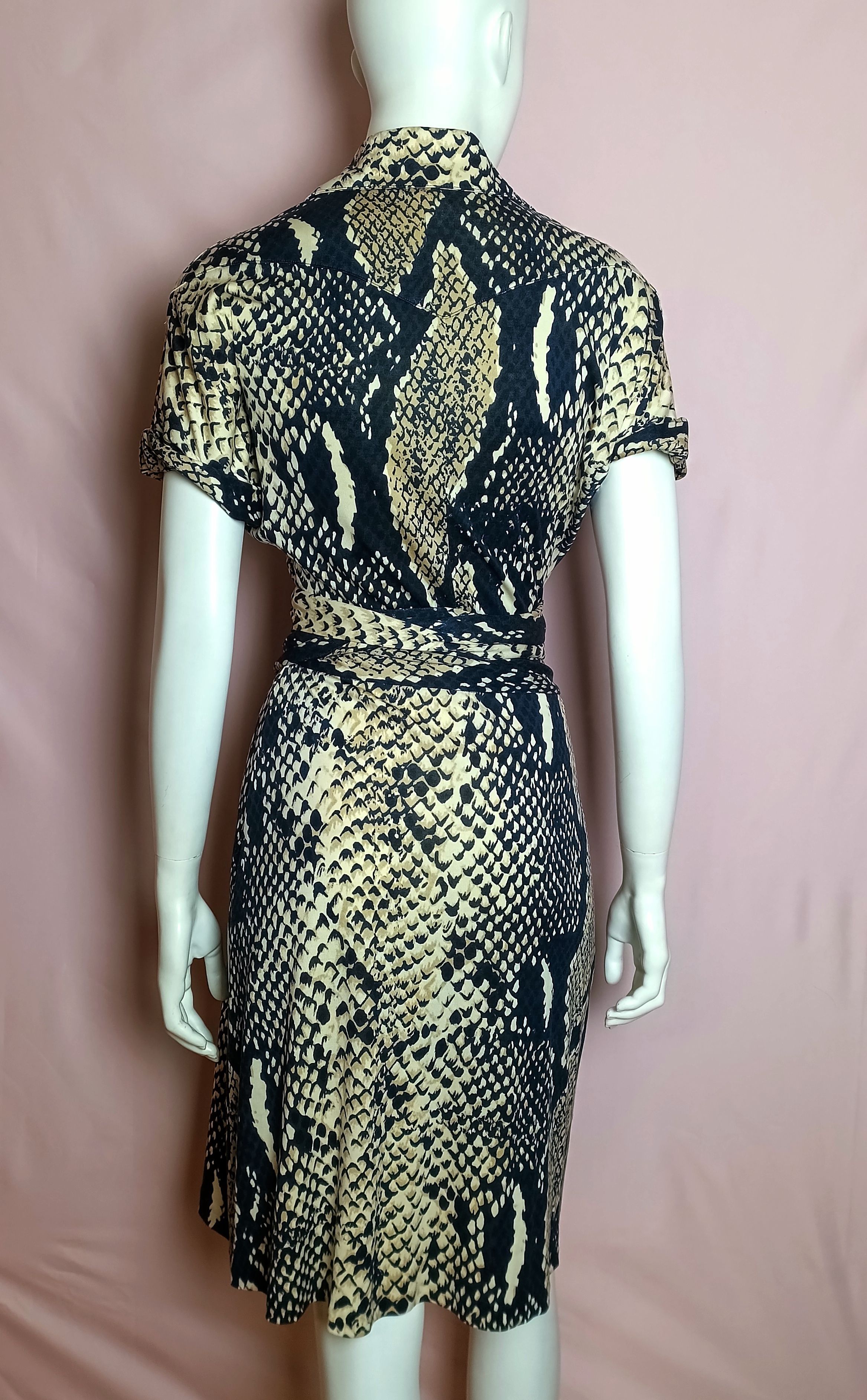Diane von Furstenberg Diane von Furstenberg Snakeskin Print Silk Dress Size 6/8 Size M / US 6-8 / IT 42-44 - 3 Thumbnail