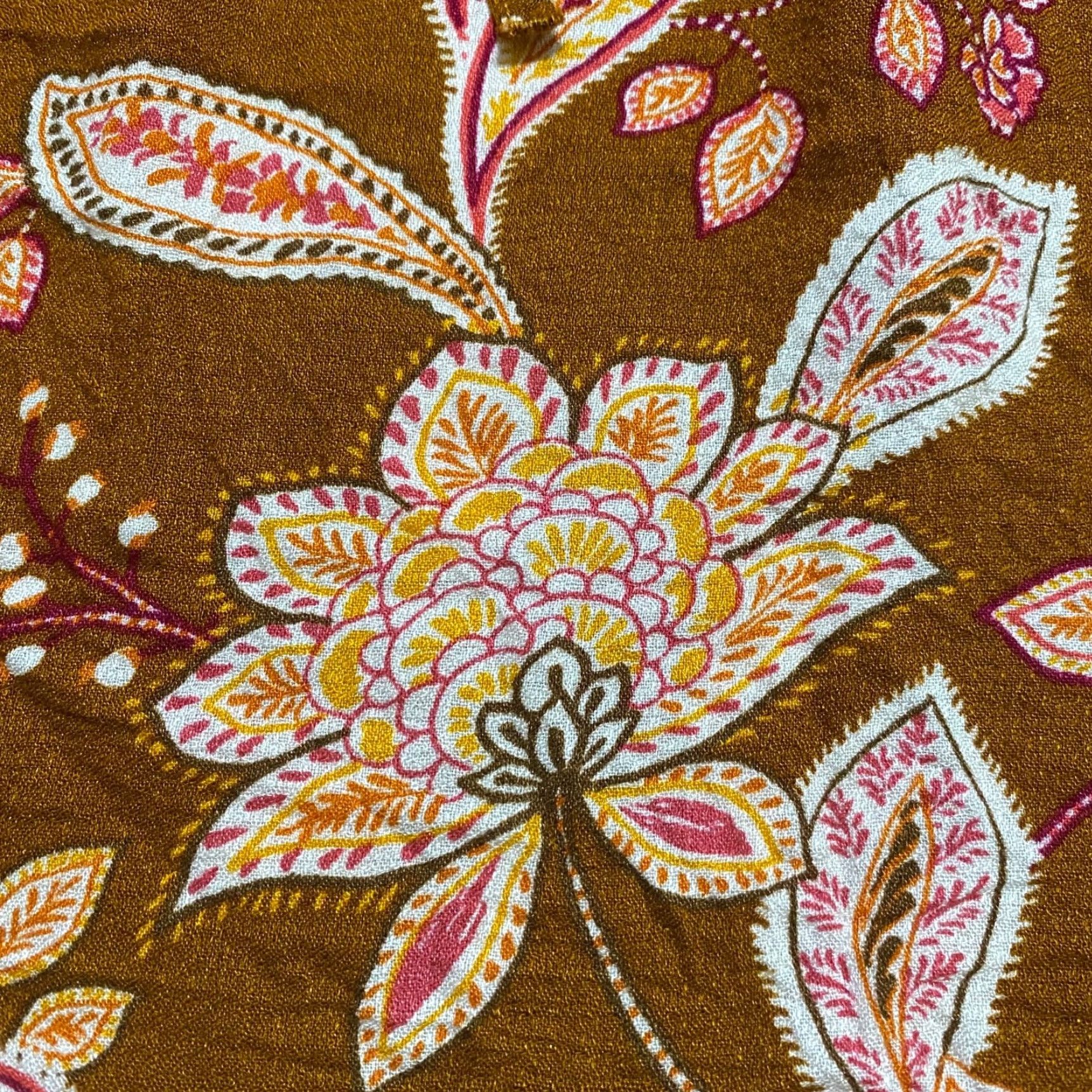 Lucky Brand **Lucky Brand Women's Multicolor Paisley Long Sleeve V-Neck Shirt** User: Lucky Brand Women's Multicolor Paisley Long Sleeve V-Neck Shirt Size L / US 10 / IT 46 - 4 Thumbnail