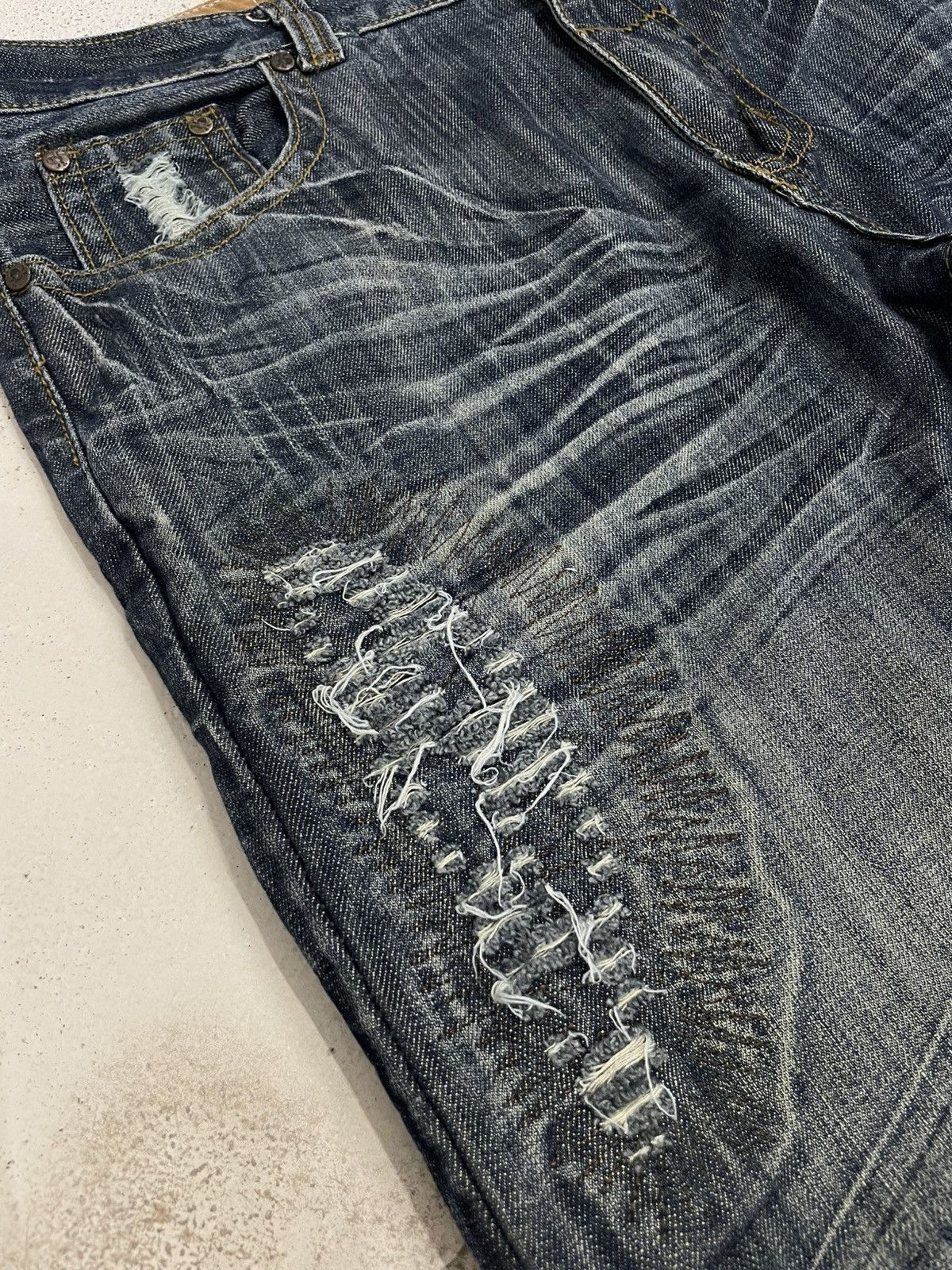Japanese Brand Morse Code Distressed 3D Whisker Union Jack Gothic Fashion Size US 34 / EU 50 - 10 Thumbnail