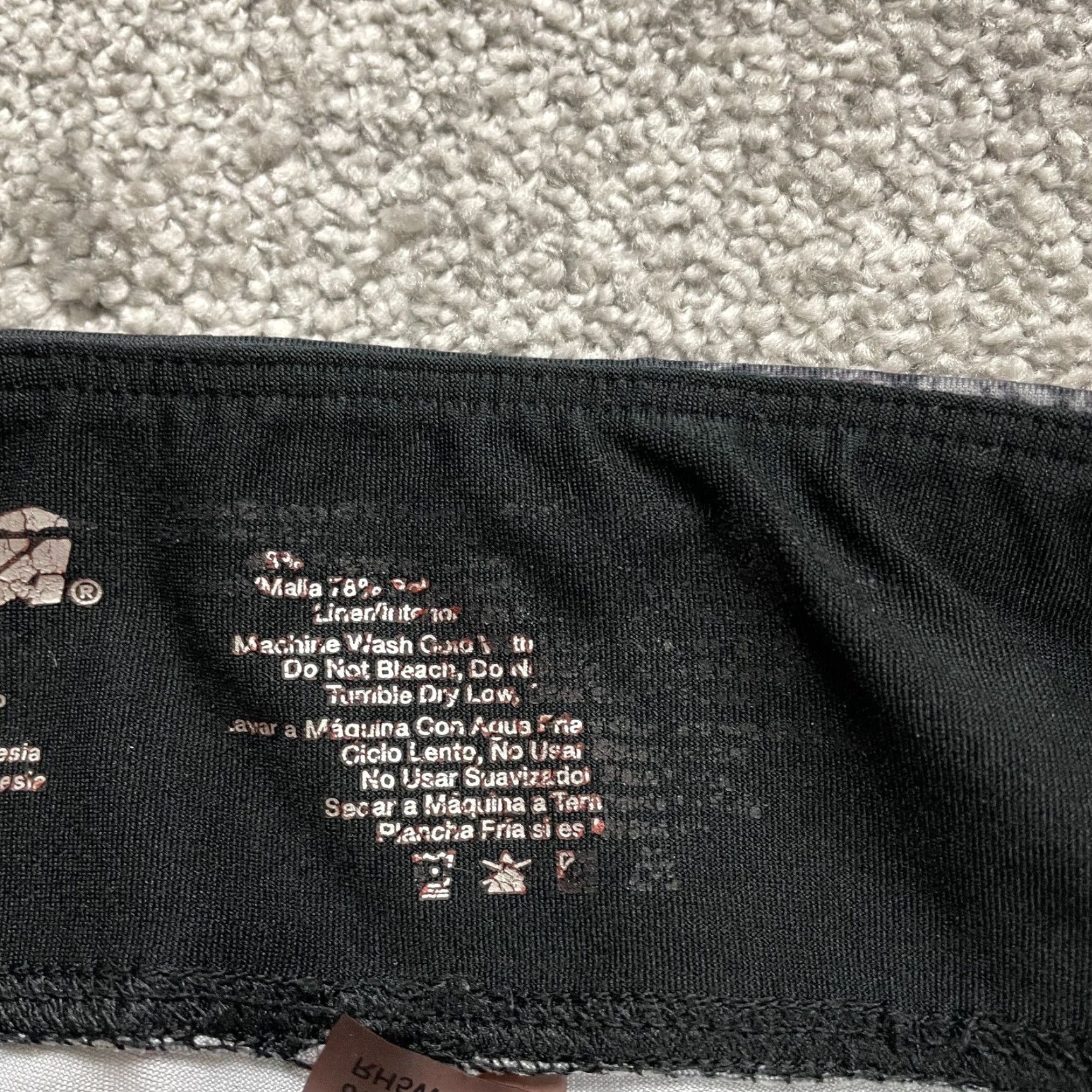 Avia VINTAGE Avia Active Cropped Leggings Womens XS Black Camouflage Athletic Gym 25x22 Size 26" / US 2 / IT 38 - 5 Thumbnail