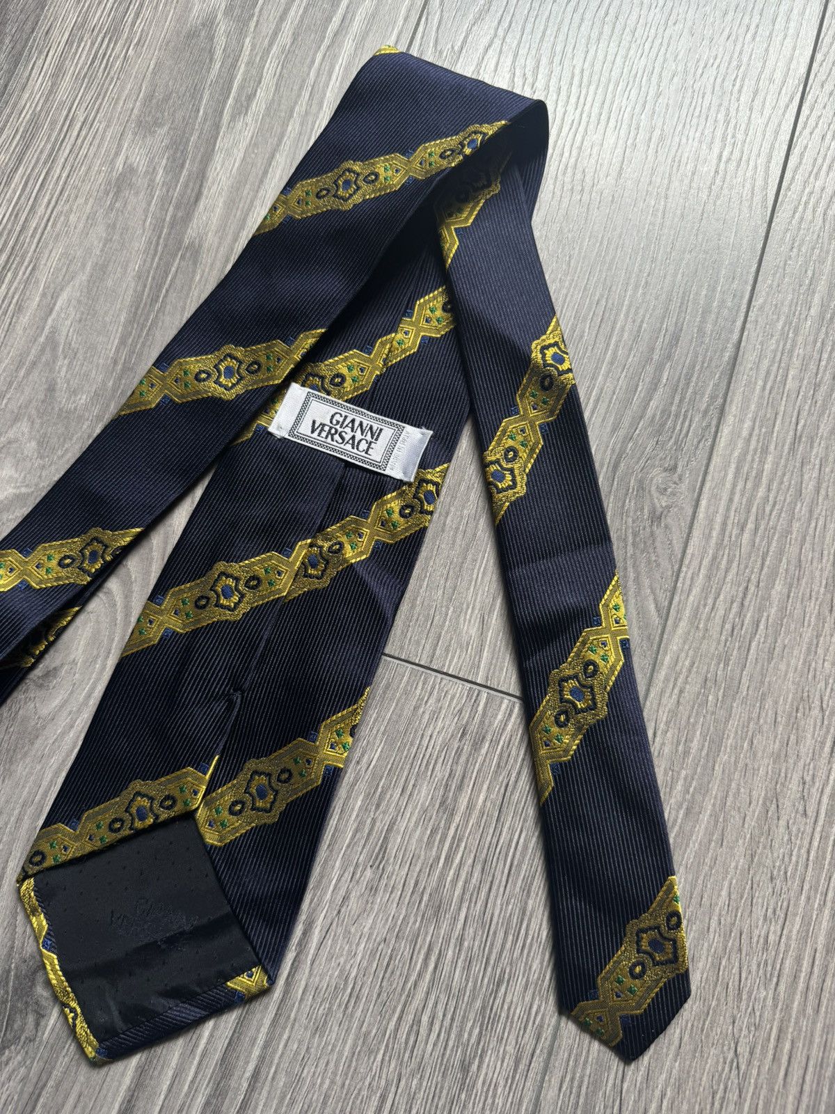 Versace Vintage Gianni Versace 100% silk necktie, baroque pattern Size ONE SIZE - 1 Thumbnail