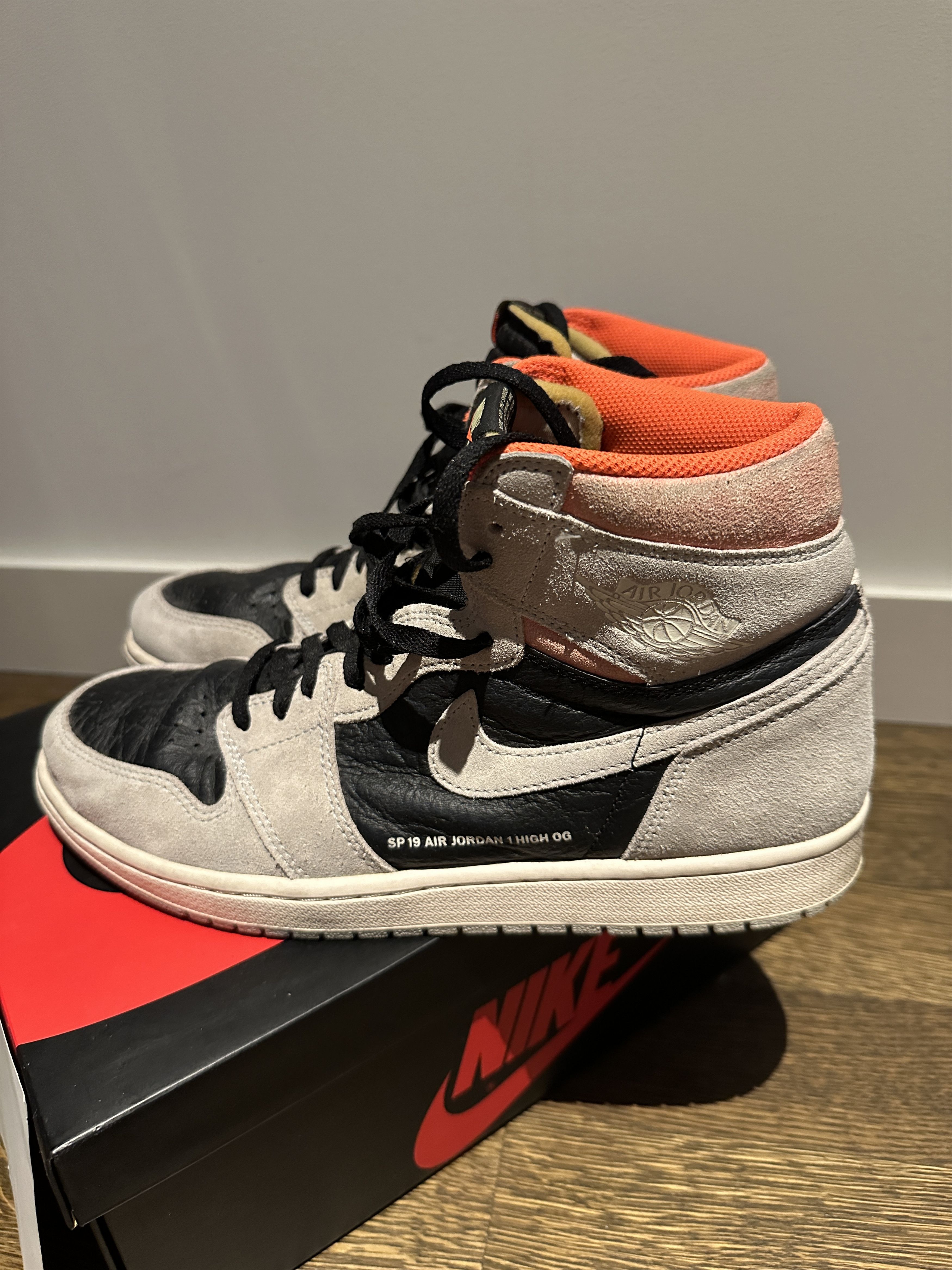 Nike Air Jordan 1 Retro High Neutral Grey 2019 Size US 11.5 / EU 44-45 - 2 Thumbnail