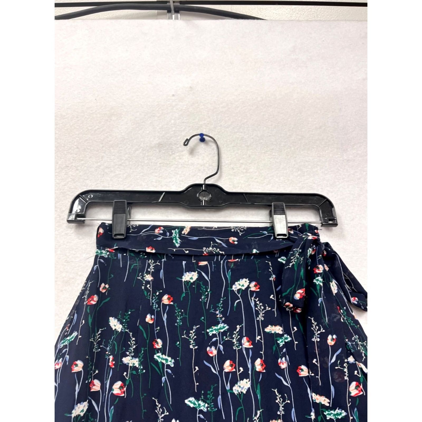 Vintage Roolee XS Floral Ruffle Midi Skirt Navy Womens XS Skirt Midi Floral Print 409A Size 26" / US 2 / IT 38 - 6 Thumbnail