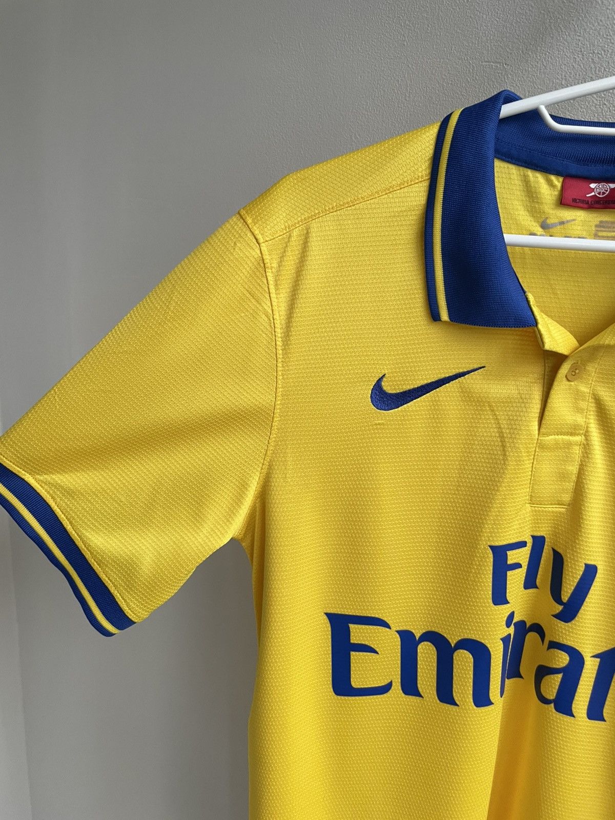 Nike Arsenal 2013 2014 Away Football Shirt Soccer Jersey Nike Size US S / EU 44-46 / 1 - 3 Thumbnail