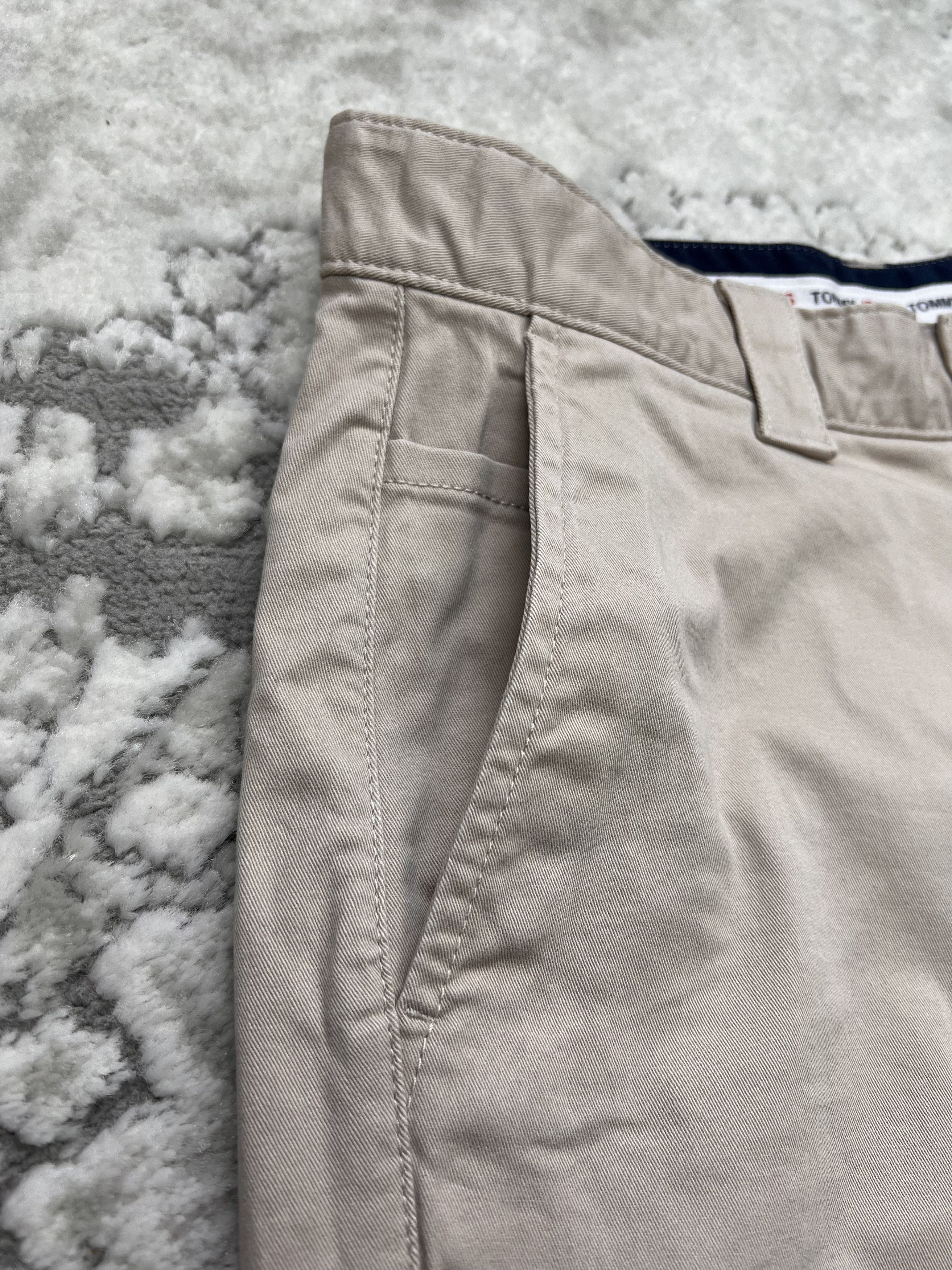 Tommy Jeans Tommy Jeans Scanton Slim Chino Shorts - Soft Beige Size US 29 - 2 Thumbnail