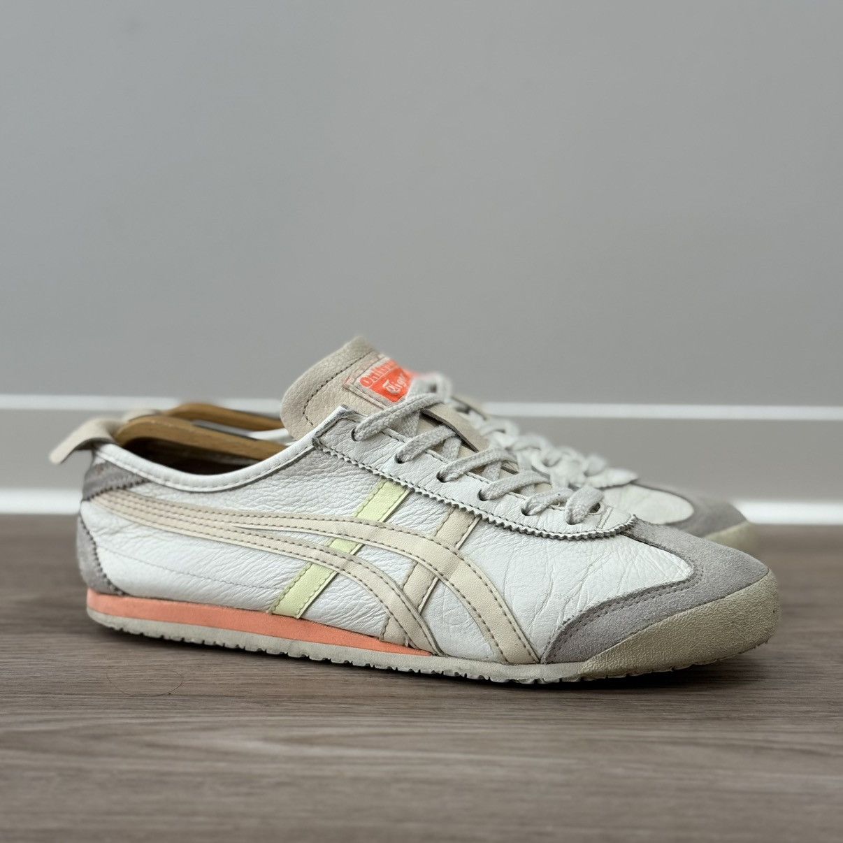 Asics Vintage Asics Onitsuka Tiger Leather Sneakers Size US 9 / IT 39 - 1 Thumbnail