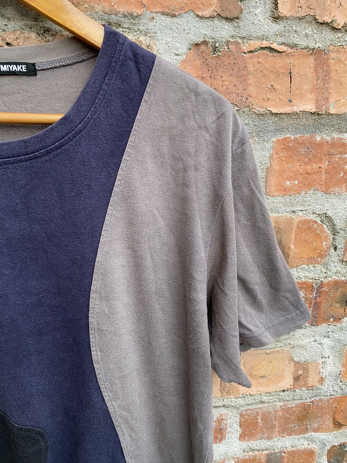 Issey Miyake SS03 IS rebuild cut tee Size US L / EU 52-54 / 3 - 7 Thumbnail