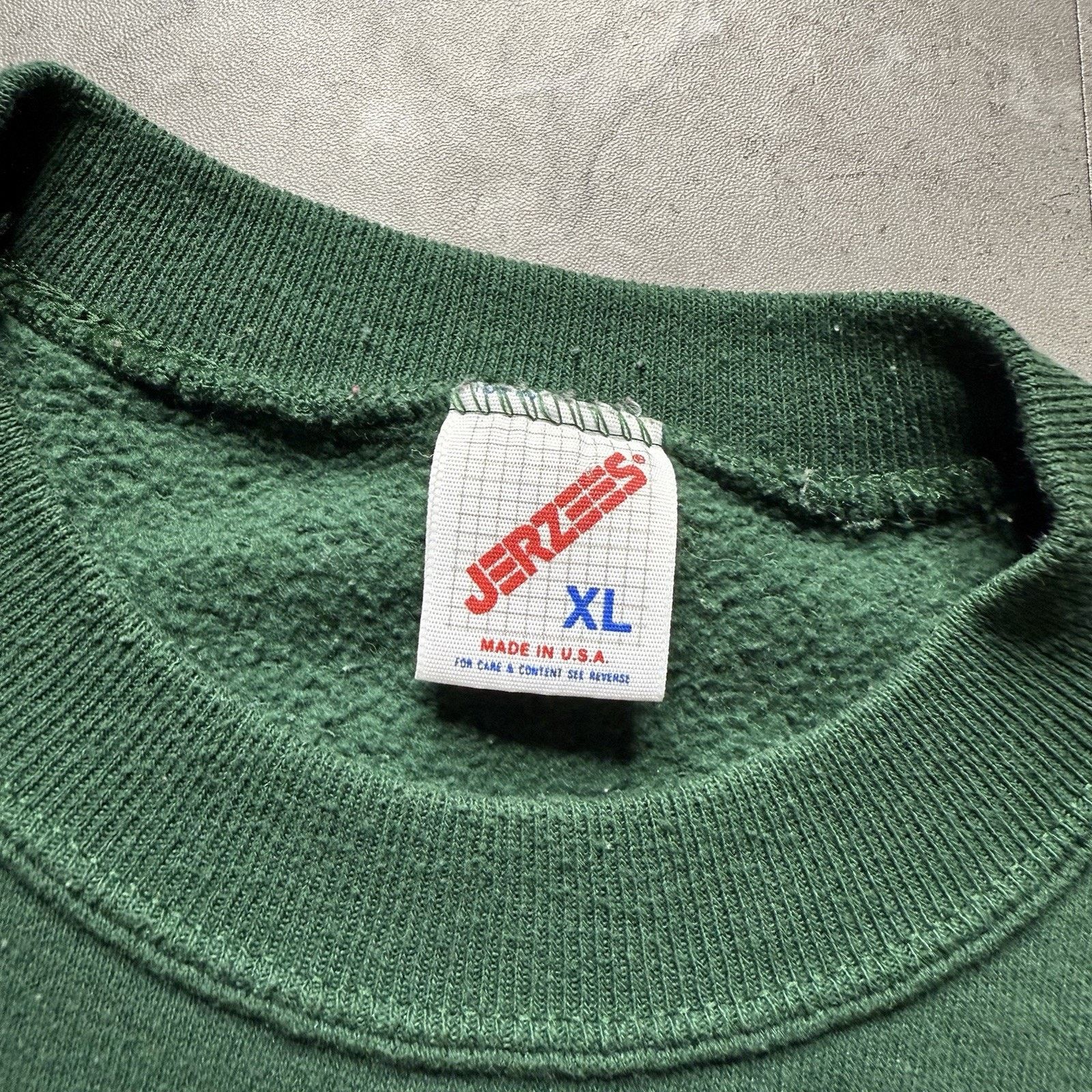 Vintage Vtg 90s Hersheys Chocolate Park Green Sweatshirt Adult XL Size US XL / EU 56 / 4 - 3 Thumbnail