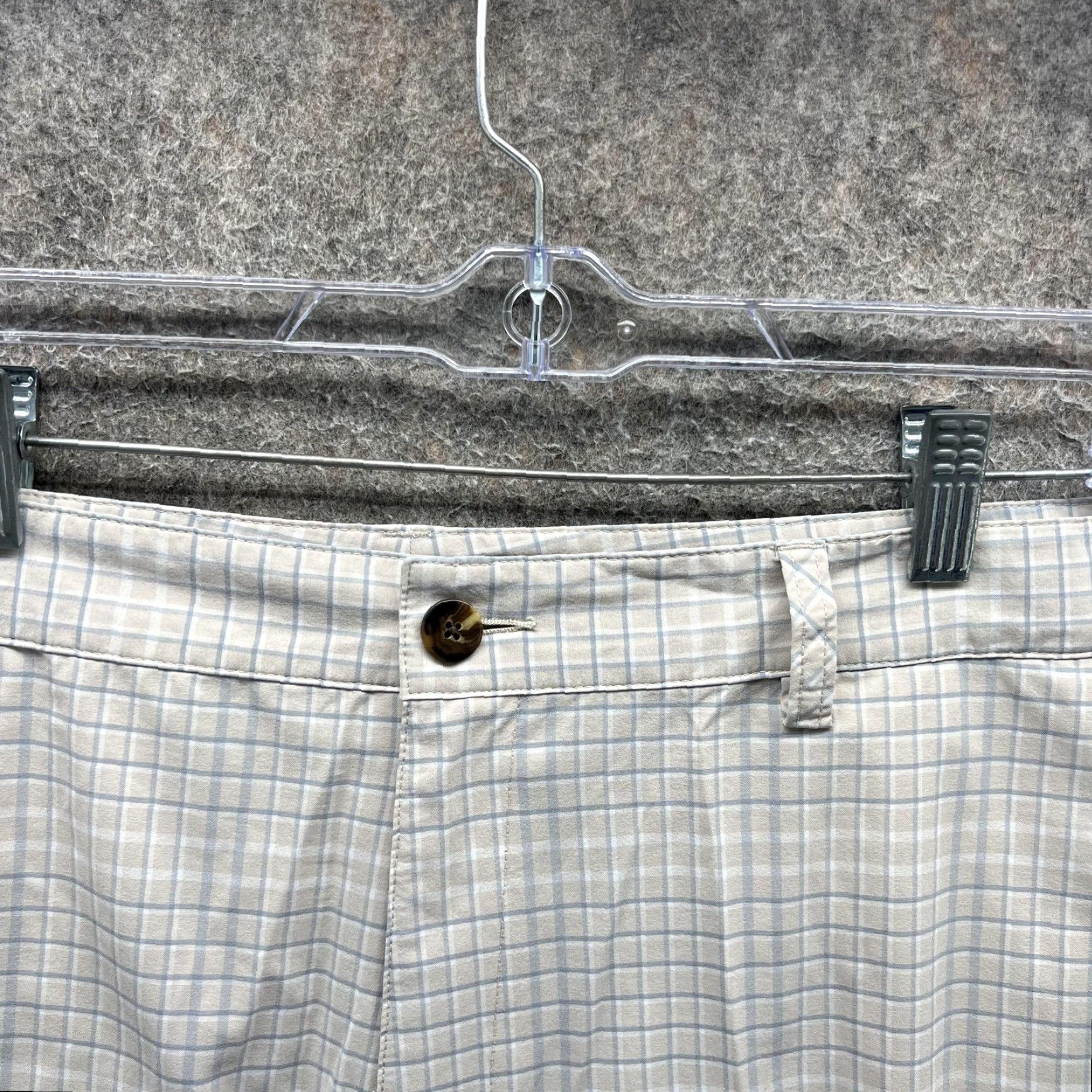 Adidas Adidas Golf Shorts Mens 38 Beige Plaid Performance Lightweight Casual Shorts Size US 38 / EU 54 - 7 Thumbnail
