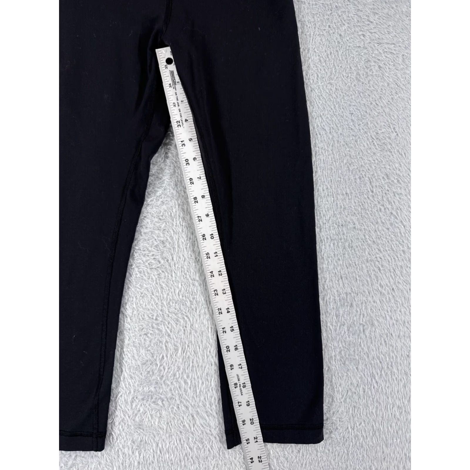 Lululemon Lululemon Wunder Under Crop Yoga Pants Womens 6 Black 21" Inseam High Rise Athletic Stretch Cropped"} Size 28" / US 6 / IT 42 - 5 Thumbnail