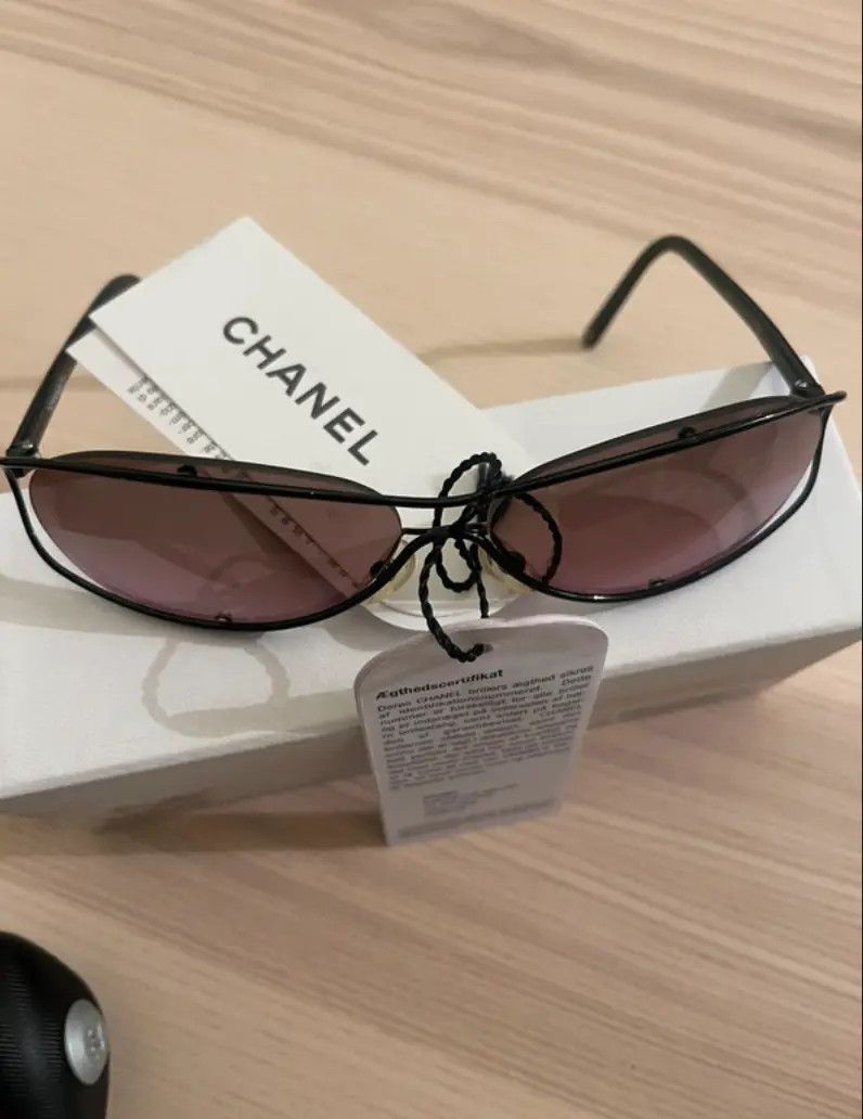 Chanel × Vintage CHANEL Sunglasses 4020 Rimless Rhinestone Vintage Size ONE SIZE - 3 Thumbnail
