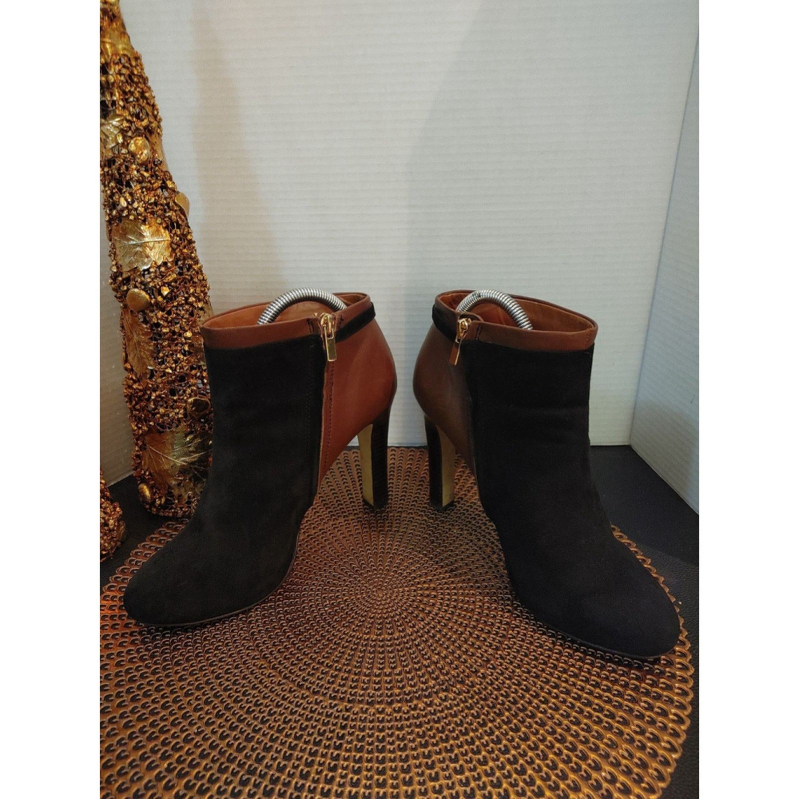 Banana Republic Banana Republic Heeled Booties Size 10M Size US 10 / IT 40 - 4 Thumbnail
