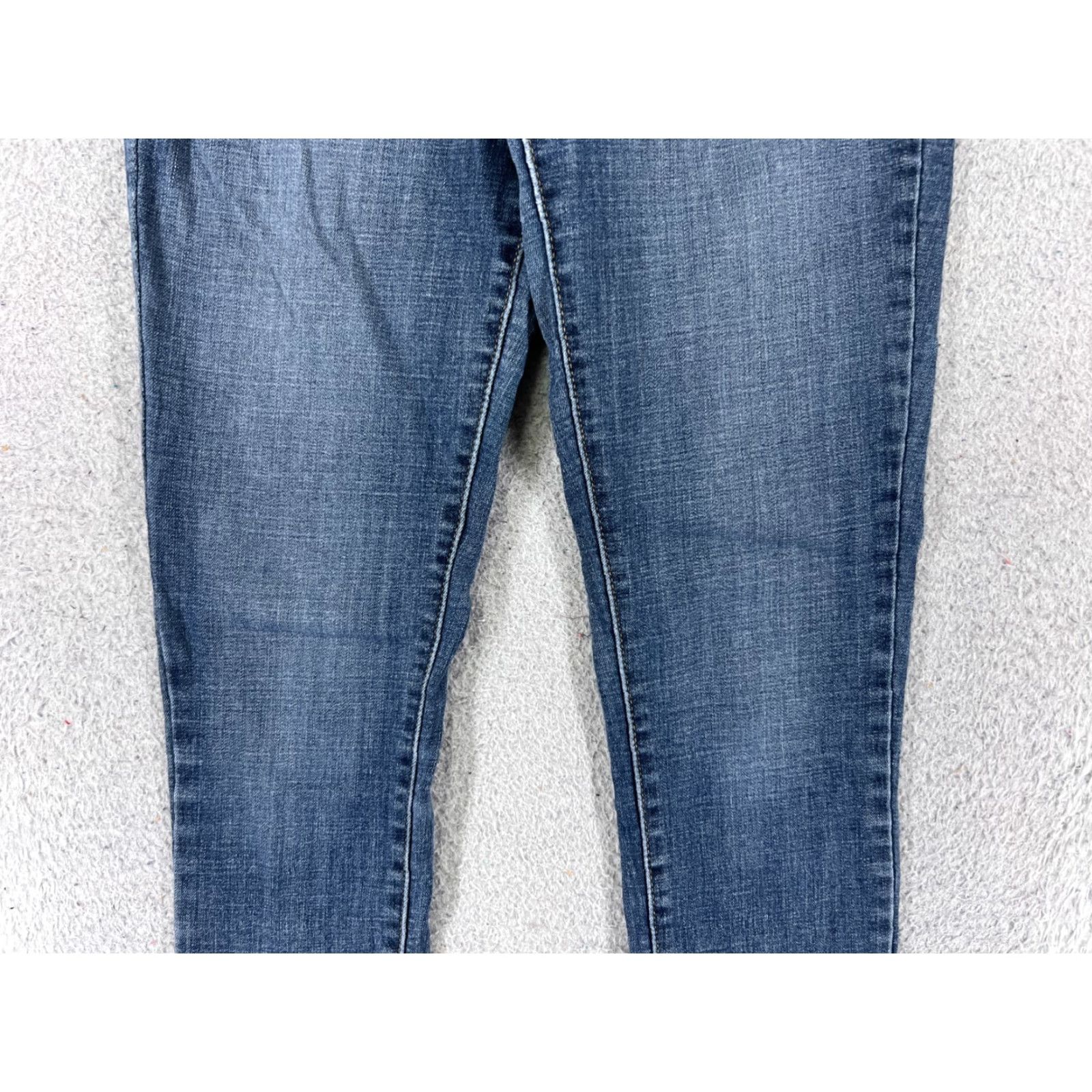 Levi's Levi's Women’s Skinny Jeans 28 Blue Denim High Rise 700 Series Retro Style Size 28" / US 6 / IT 42 - 3 Thumbnail