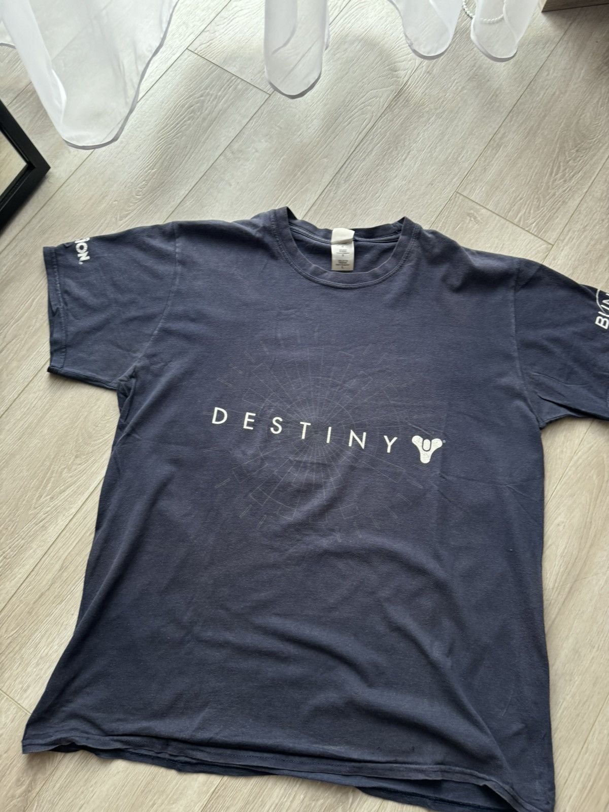 Gildan VINTAGE DESTINY GAMING T-SHIRT - SIZE L Size US L / EU 52-54 / 3 - 2 Thumbnail