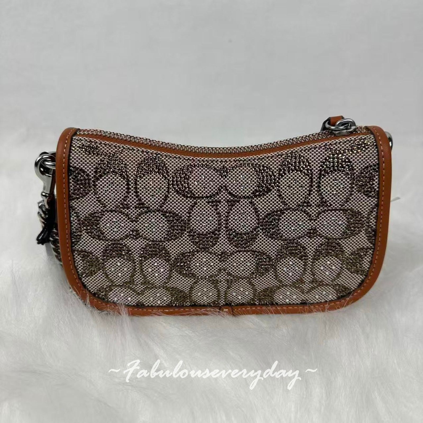 Coach Coach Swinger 20 Chain Crystal Sig Jacquard/Burnished Amber Size ONE SIZE - 4 Thumbnail