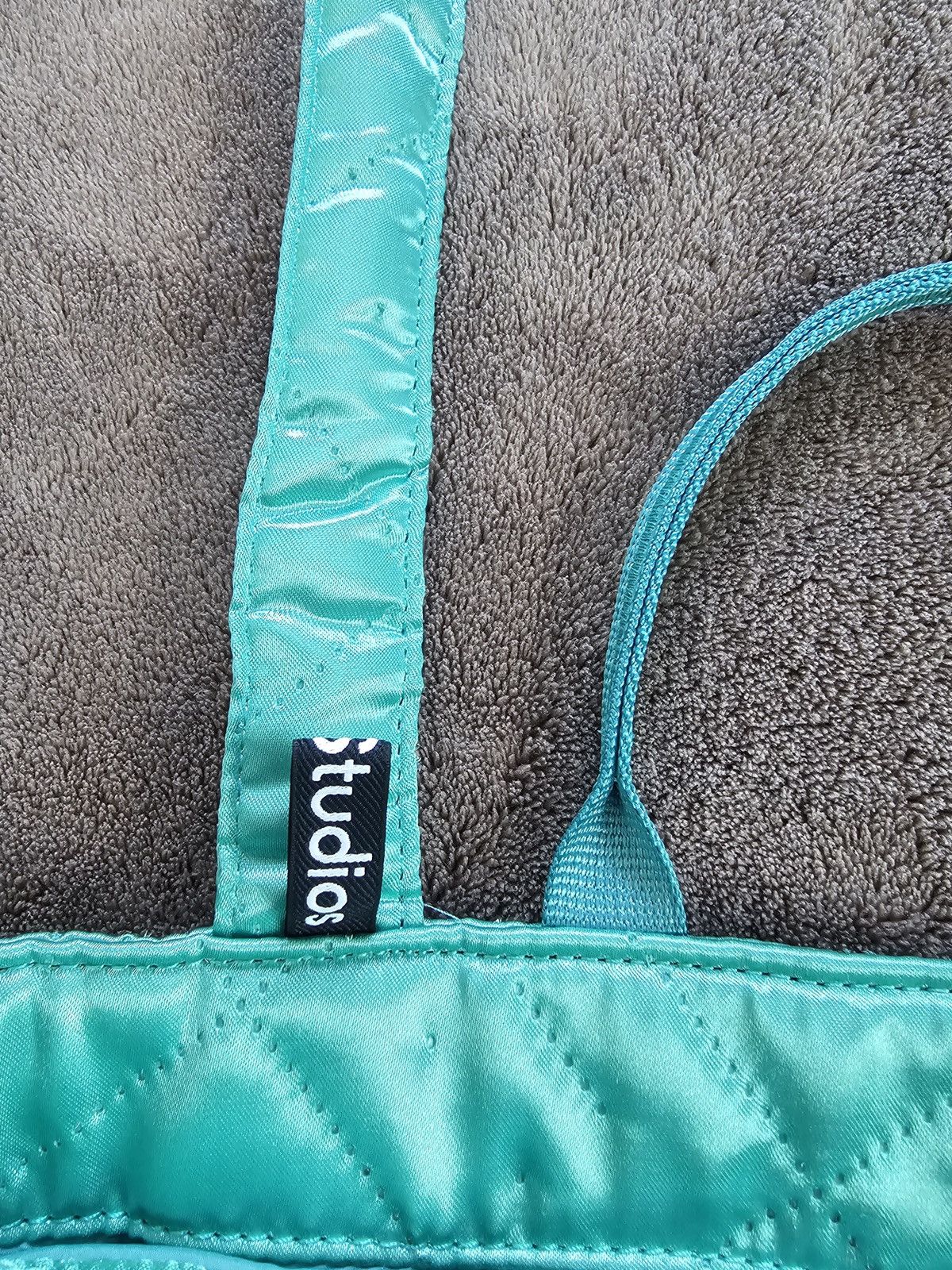 Acne Studios Quilted Face Logo Satin Tote Bag in Jade Green FW21 'Awa' Size ONE SIZE - 5 Thumbnail