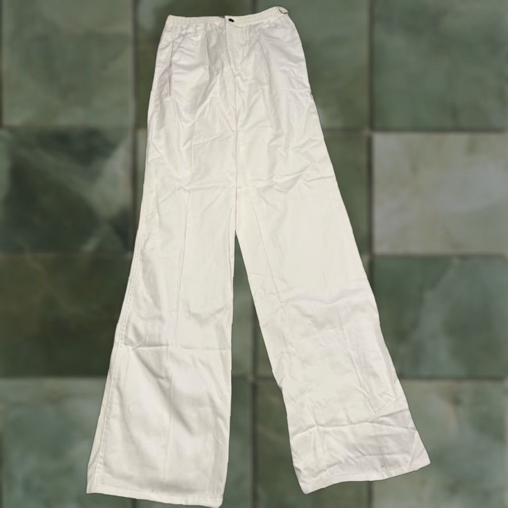 Izod VINTAGE Izod Lacoste Pants Chino White Solid Drawstring Elastic Waist Men Size S Straight Leg 35.5 in Inseam Mens Size US 29 - 1 Thumbnail