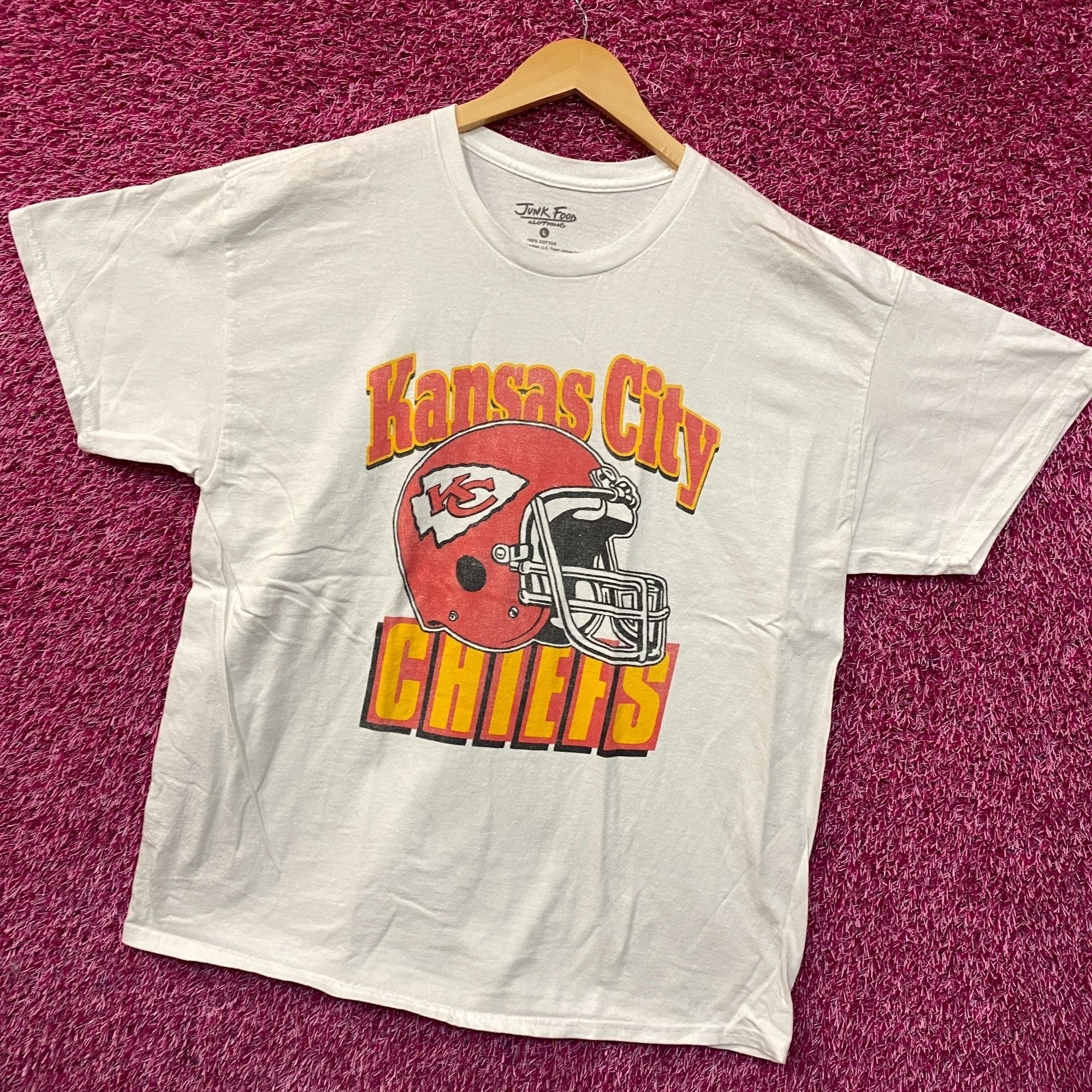 Junk Food NFL Kansas City Chief Vintage Style Helmet Logo Football T-S Size US L / EU 52-54 / 3 - 3 Thumbnail