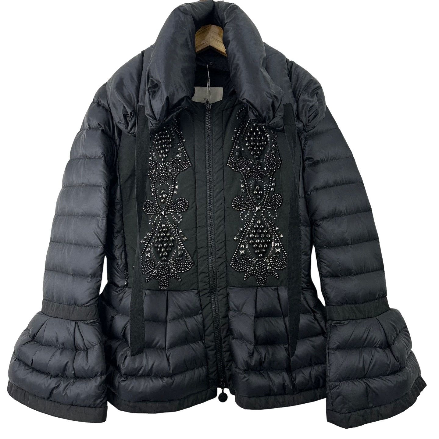 Moncler Moncler Beaded Flare Sleeve Down Jacket 1 Size M / US 6-8 / IT 42-44 - 1 Thumbnail