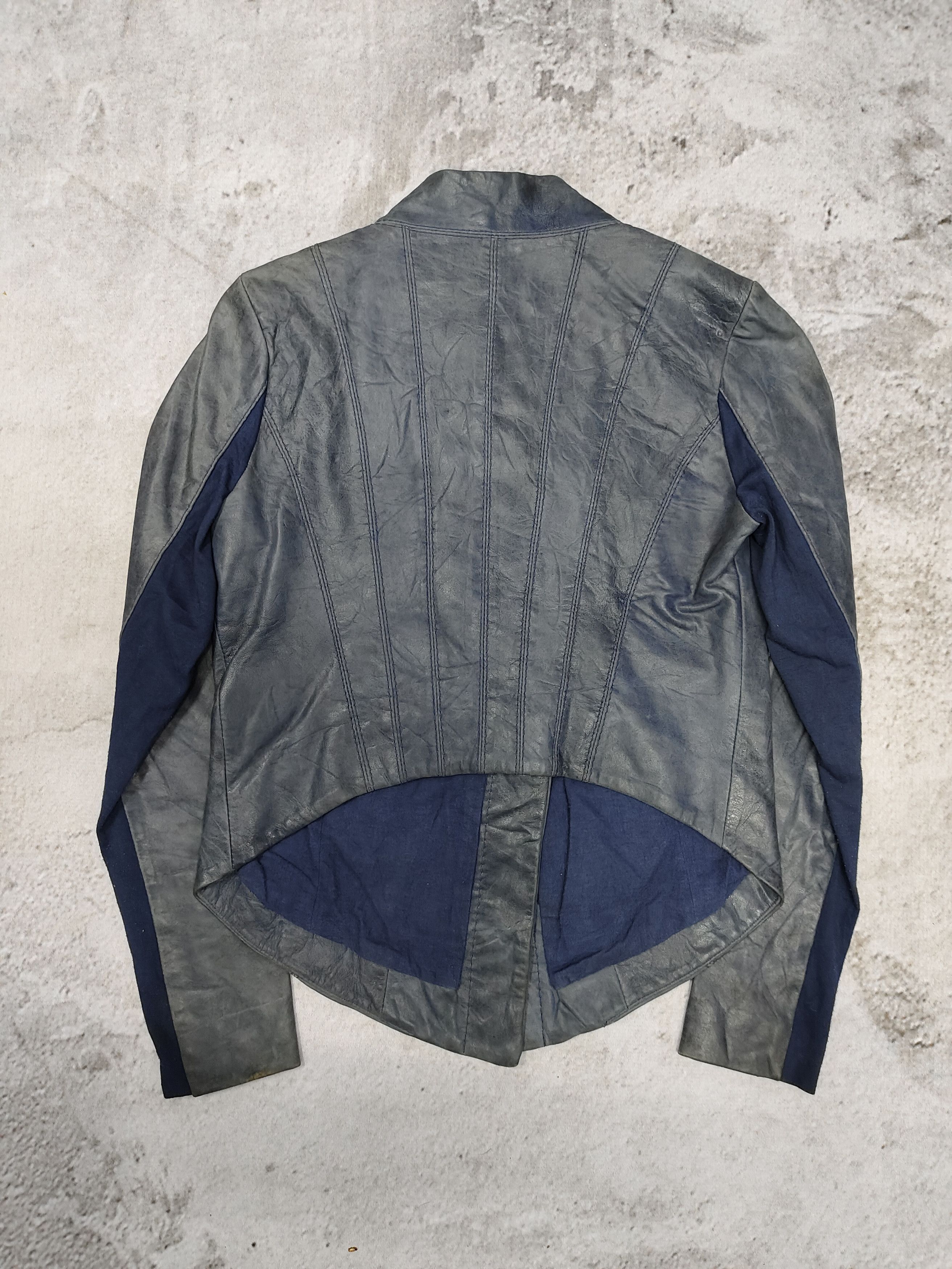 Bcbgmaxazria 2000s BCBGMAXAZRIA-Asymmetric High Collar Apocalypse Leather Size M / US 6-8 / IT 42-44 - 4 Thumbnail