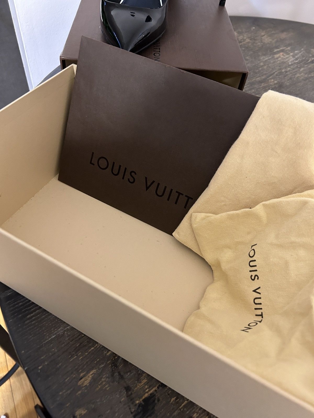 Louis Vuitton Blai Vuiton Patent Leather Pumps • Pointed-Toes Size US 9 / IT 39 - 10 Thumbnail