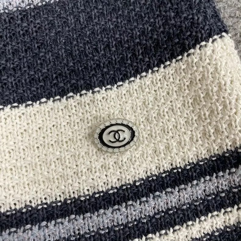 Chanel Chanel Striped knitted vest 2504-Nextarrow Size XXS / US 00 / IT 34 - 4 Thumbnail