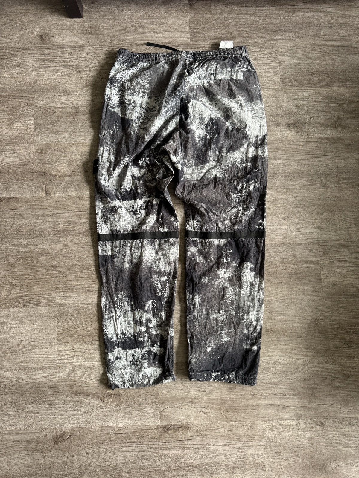Stone Island Stone Island Grey Digital Camo Shell Pants Size US 38 / EU 54 - 2 Thumbnail