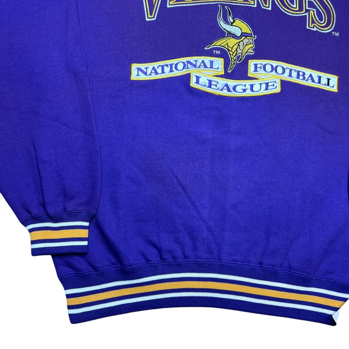 Logo Athletic × NFL × Vintage 90s Minnesota Vikings Embroidered Logo Athletic Sweatshirt Size US M / EU 48-50 / 2 - 16 Thumbnail