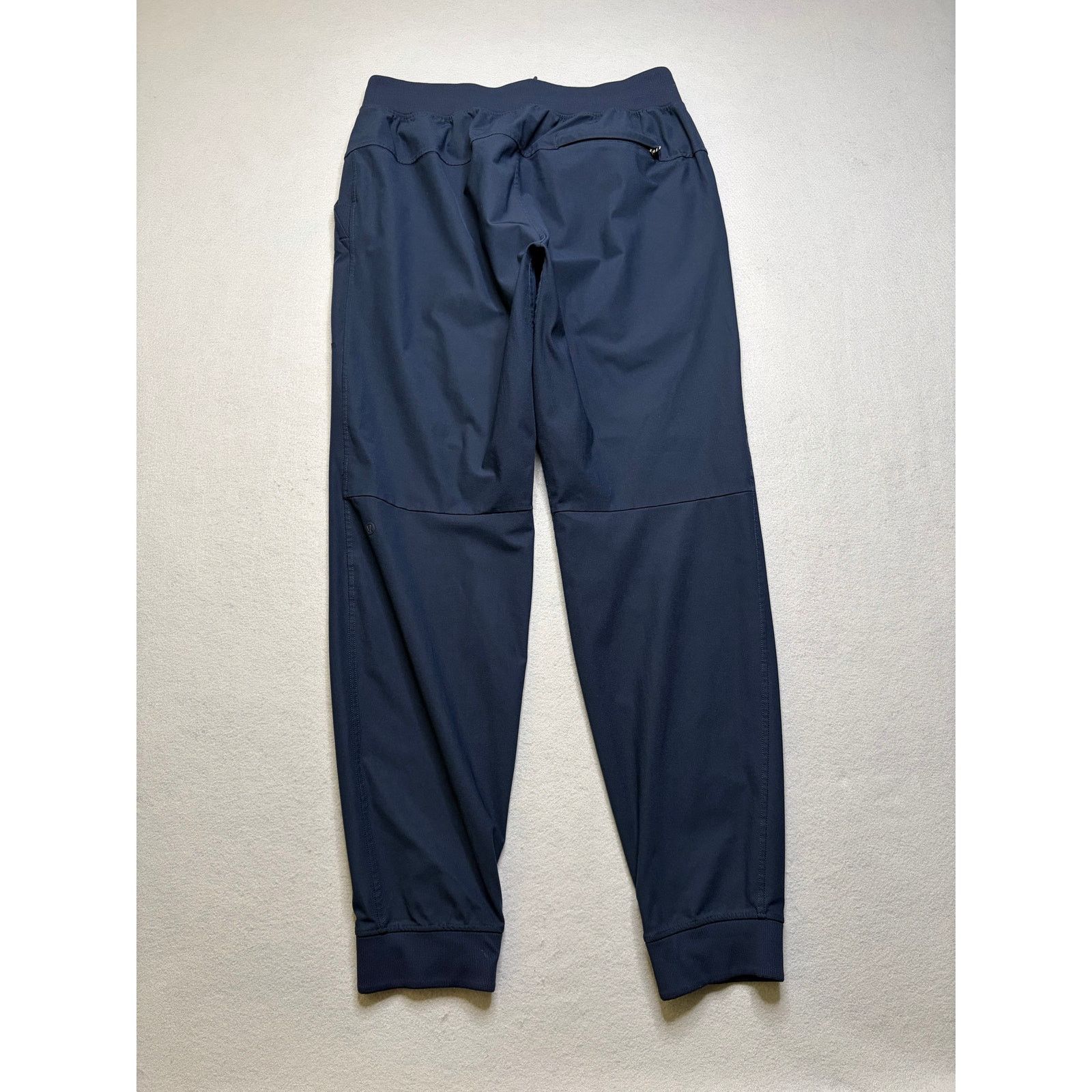 Lululemon Lululemon Men’s Jogger Pants Size Large Black Athletic Size US 26 / EU 42 - 11 Thumbnail